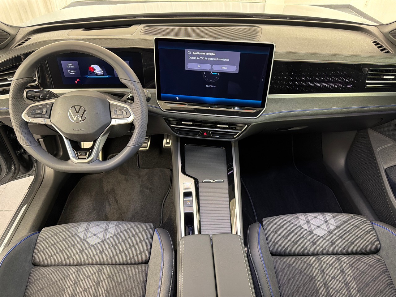 VW Passat 1.5TSI PHEV R-Line-image-7