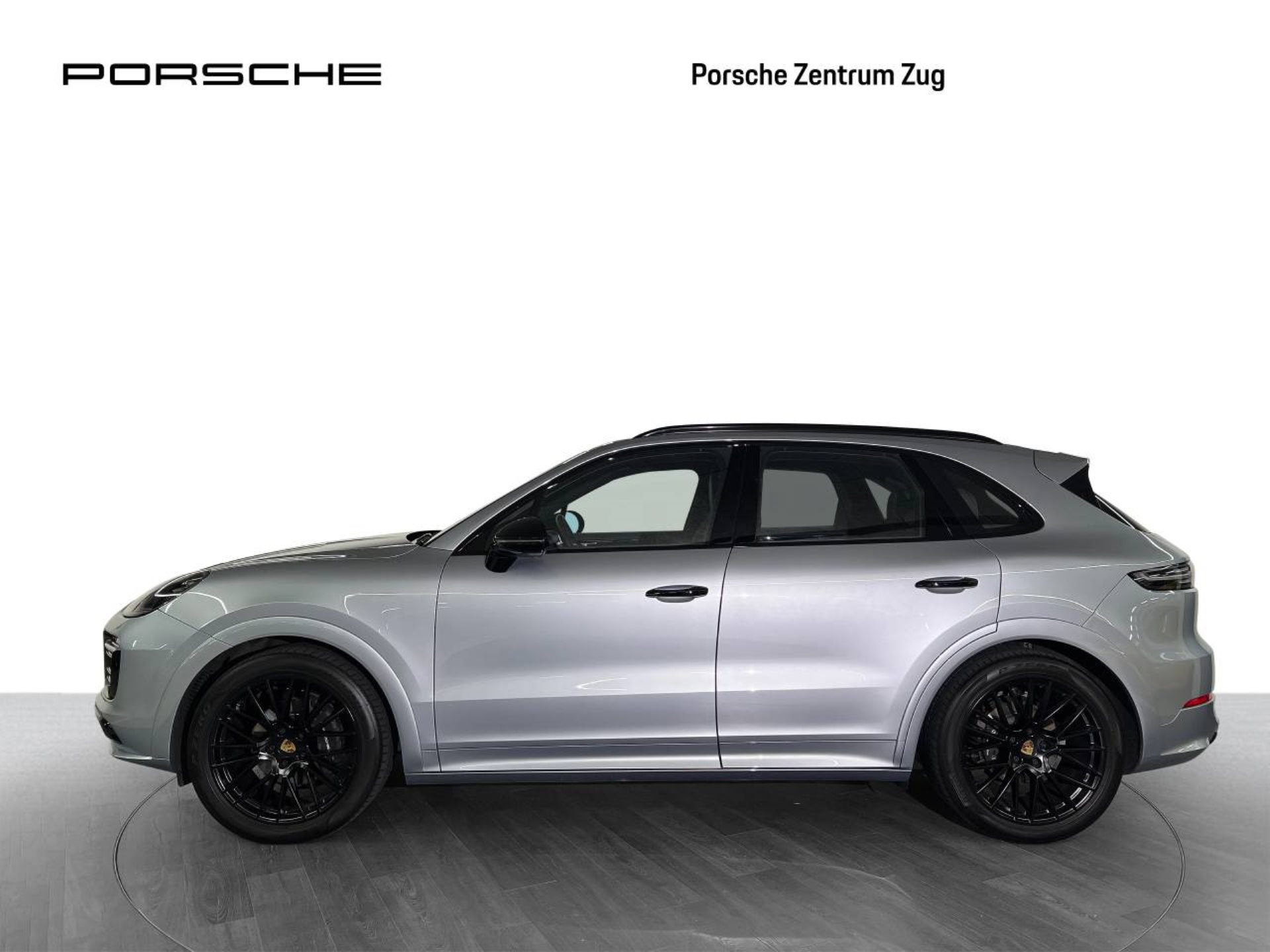 PORSCHE Cayenne-showroom-element-1