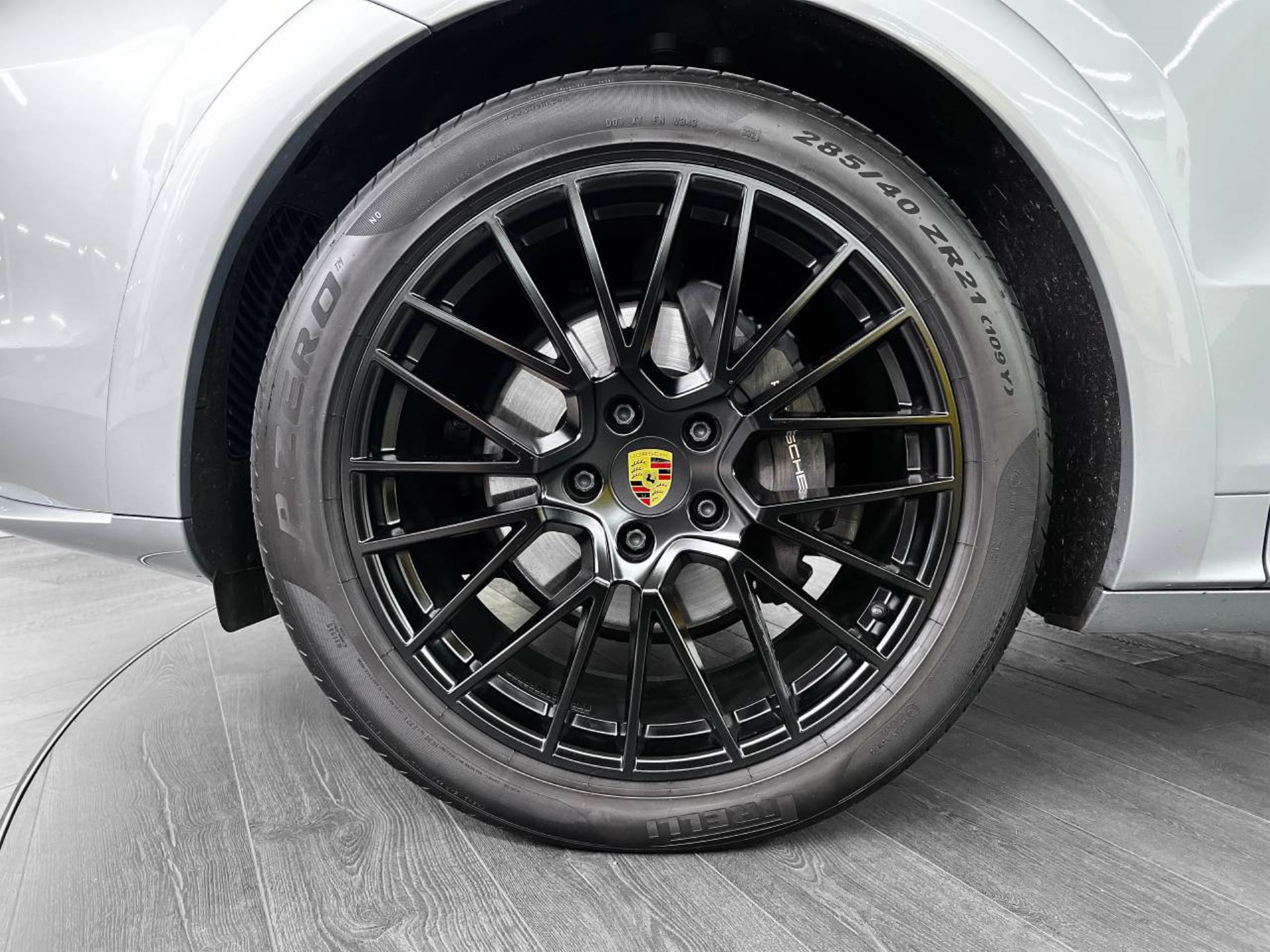 PORSCHE Cayenne-image-10