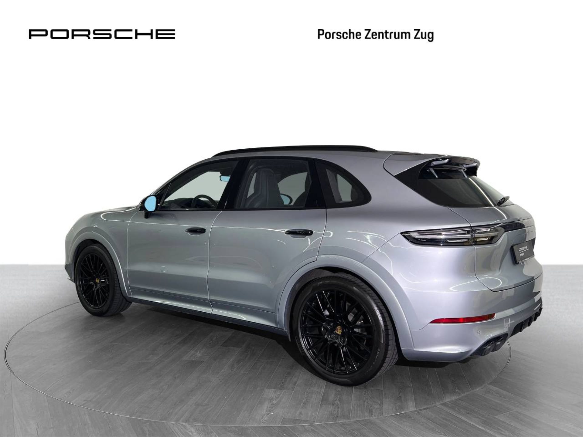 PORSCHE Cayenne-showroom-element-2