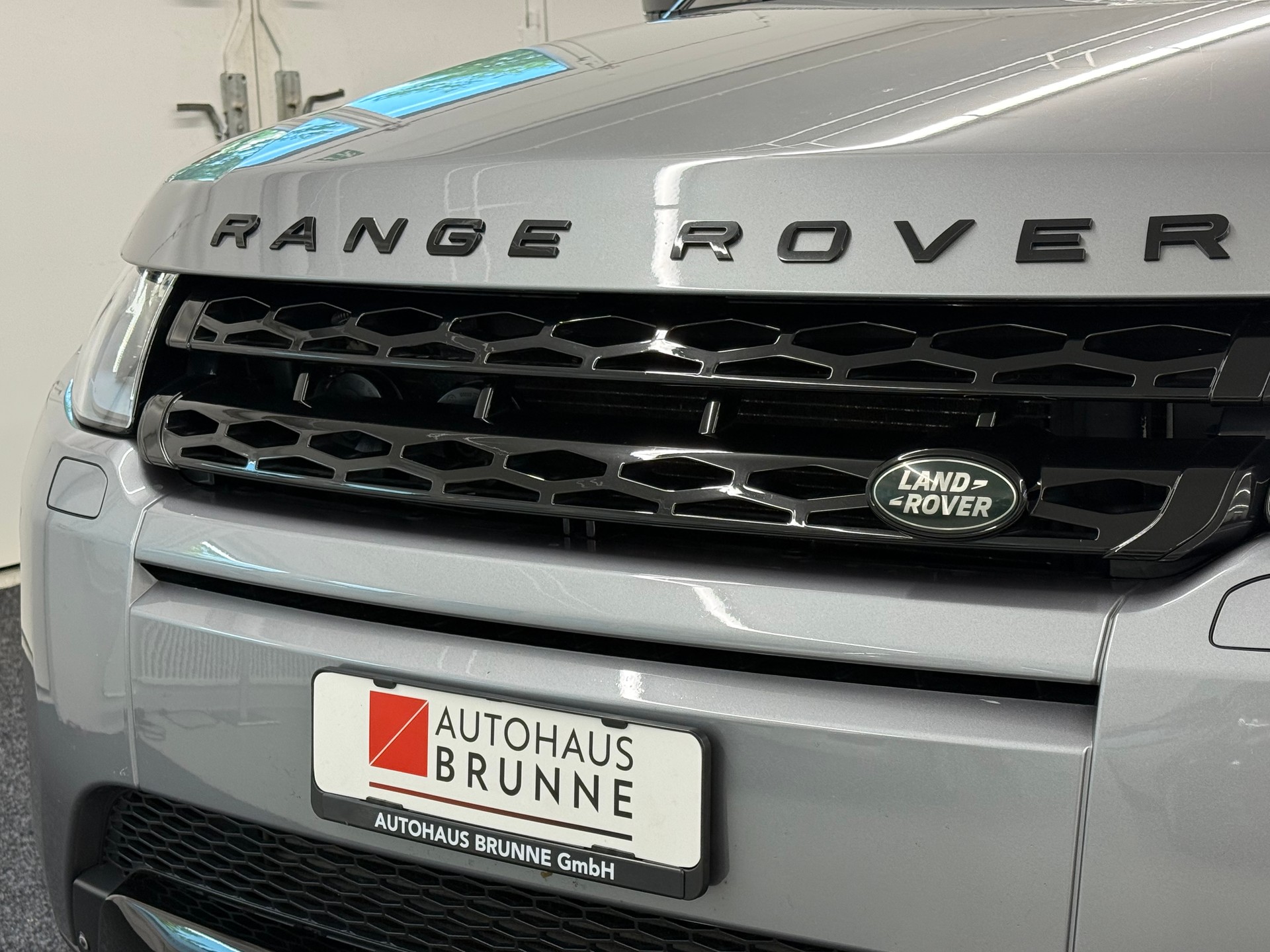 LAND ROVER Range Rover Evoque 2.0 Si4 Dynamic AT9-image-11
