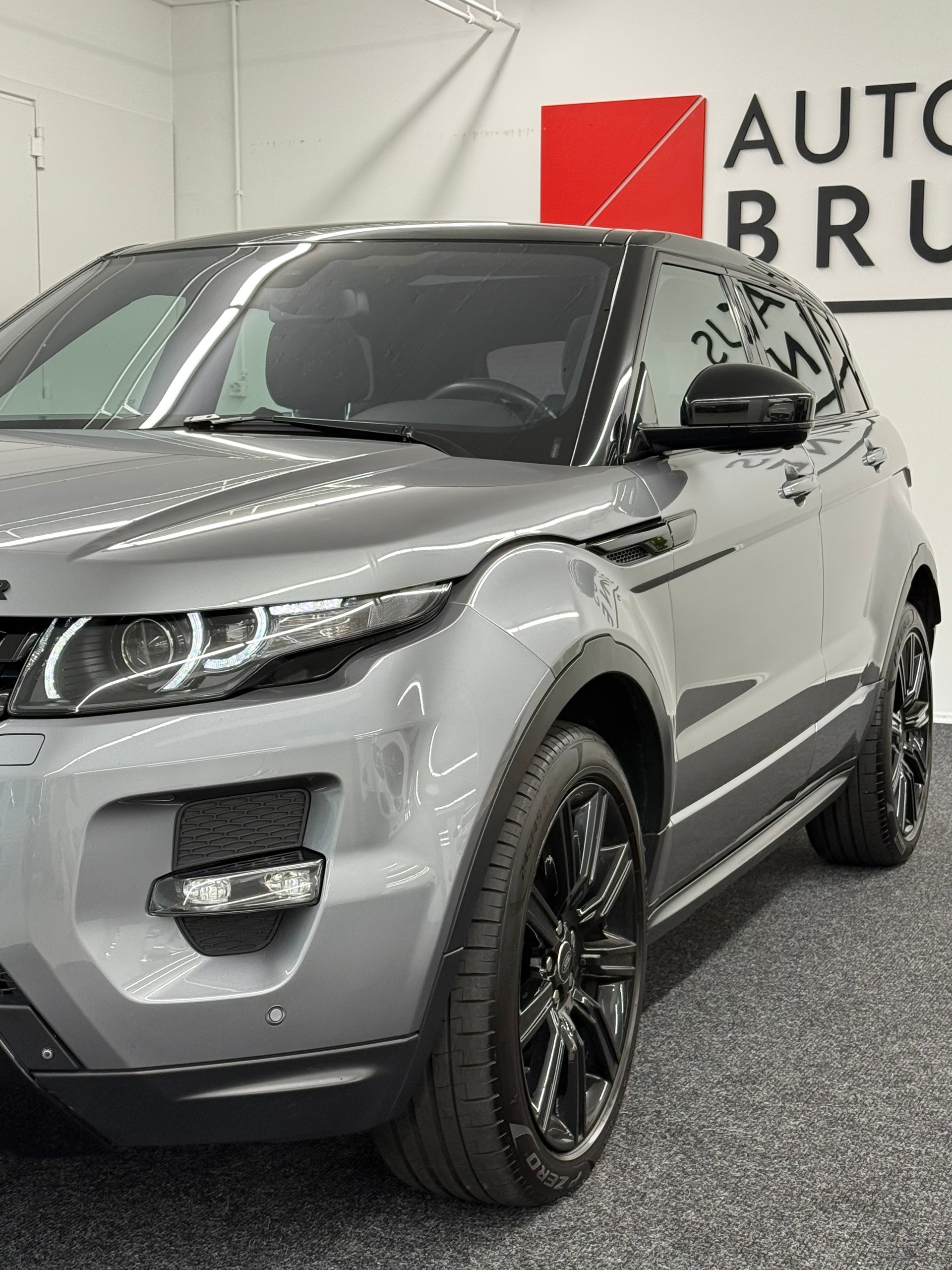 LAND ROVER Range Rover Evoque 2.0 Si4 Dynamic AT9-image-9