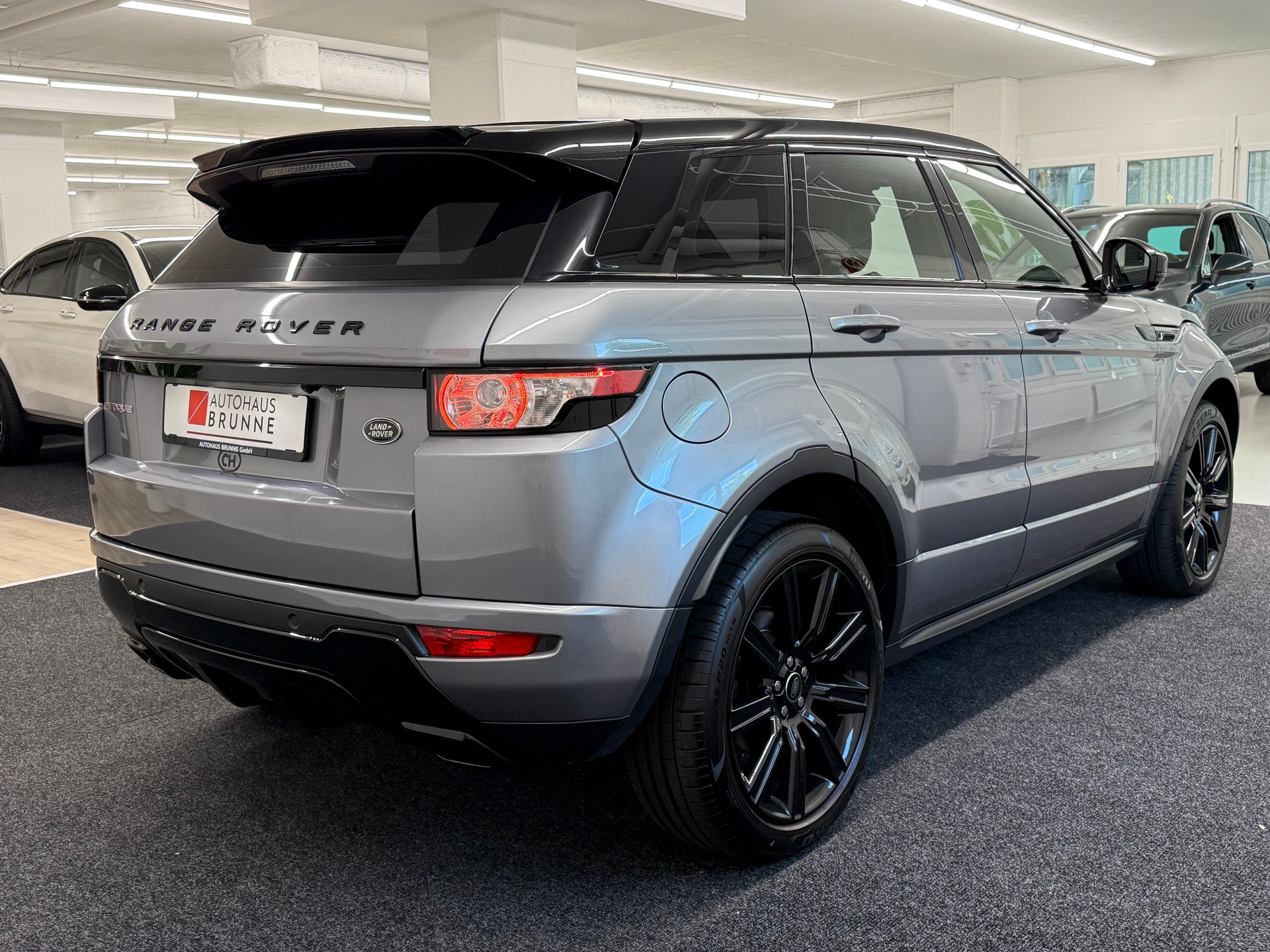 LAND ROVER Range Rover Evoque 2.0 Si4 Dynamic AT9-showroom-element-3