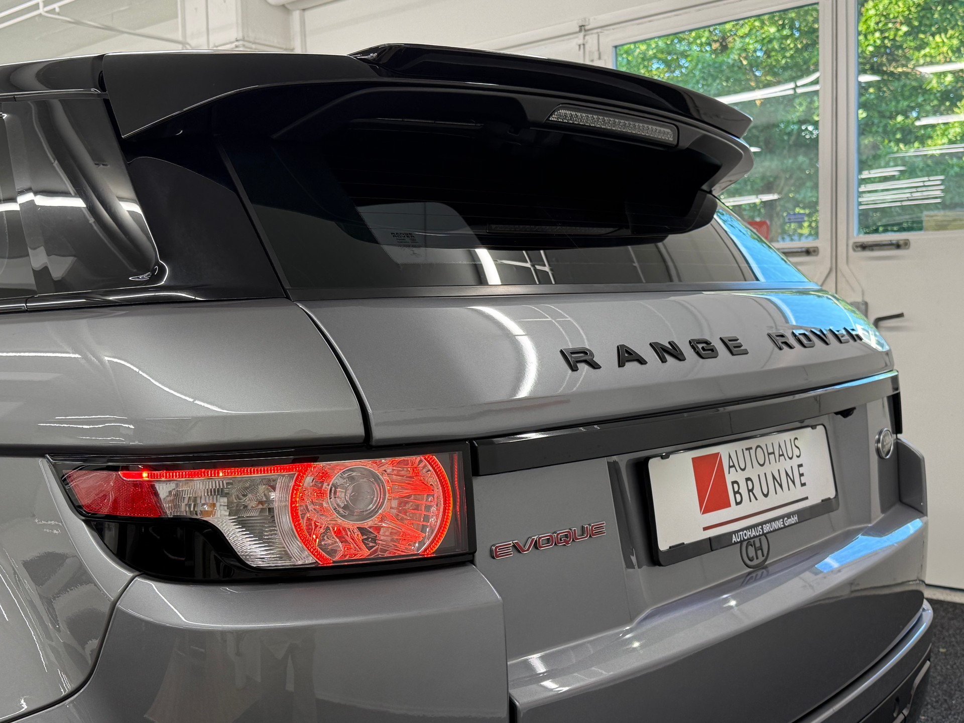 LAND ROVER Range Rover Evoque 2.0 Si4 Dynamic AT9-image-13