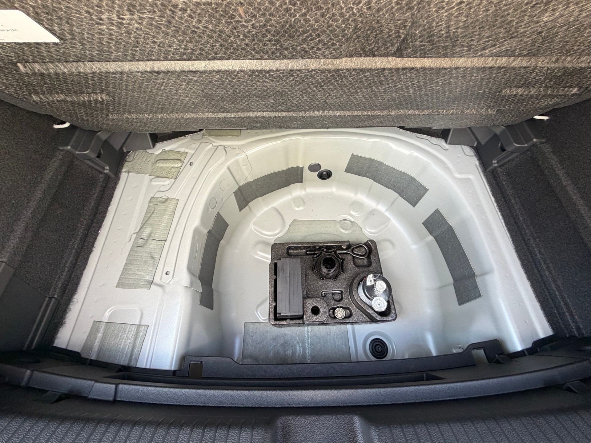 VW Polo 1.0 TSI Style Edition 50 DSG-image-24