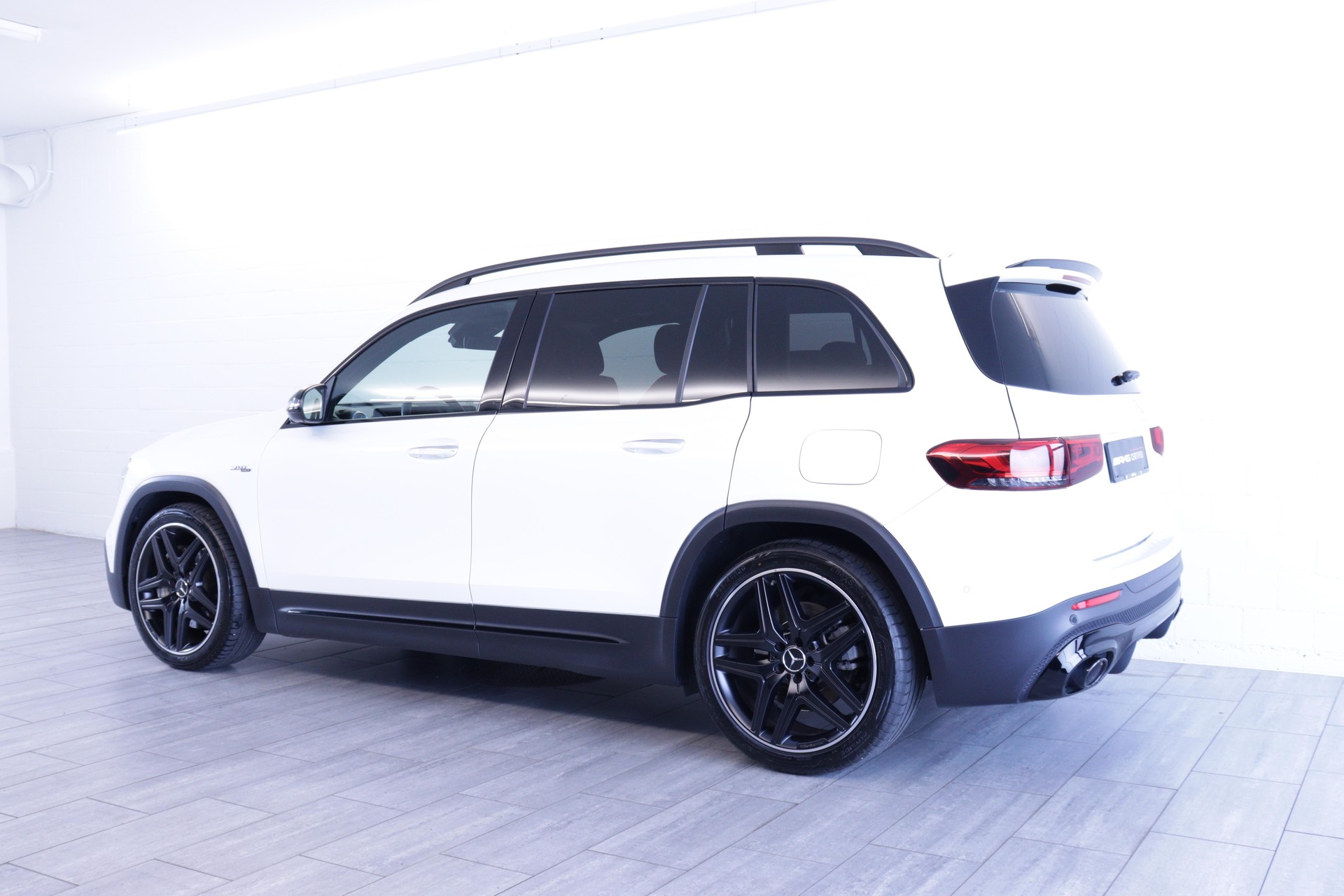 MERCEDES-BENZ GLB 35 AMG 4matic-image-2