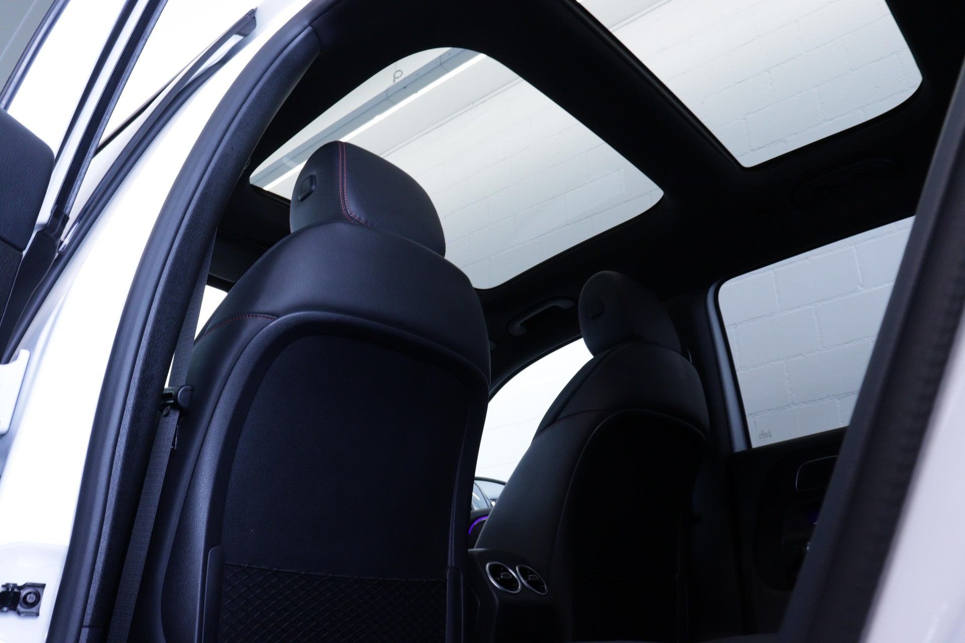 MERCEDES-BENZ GLB 35 AMG 4matic-image-9