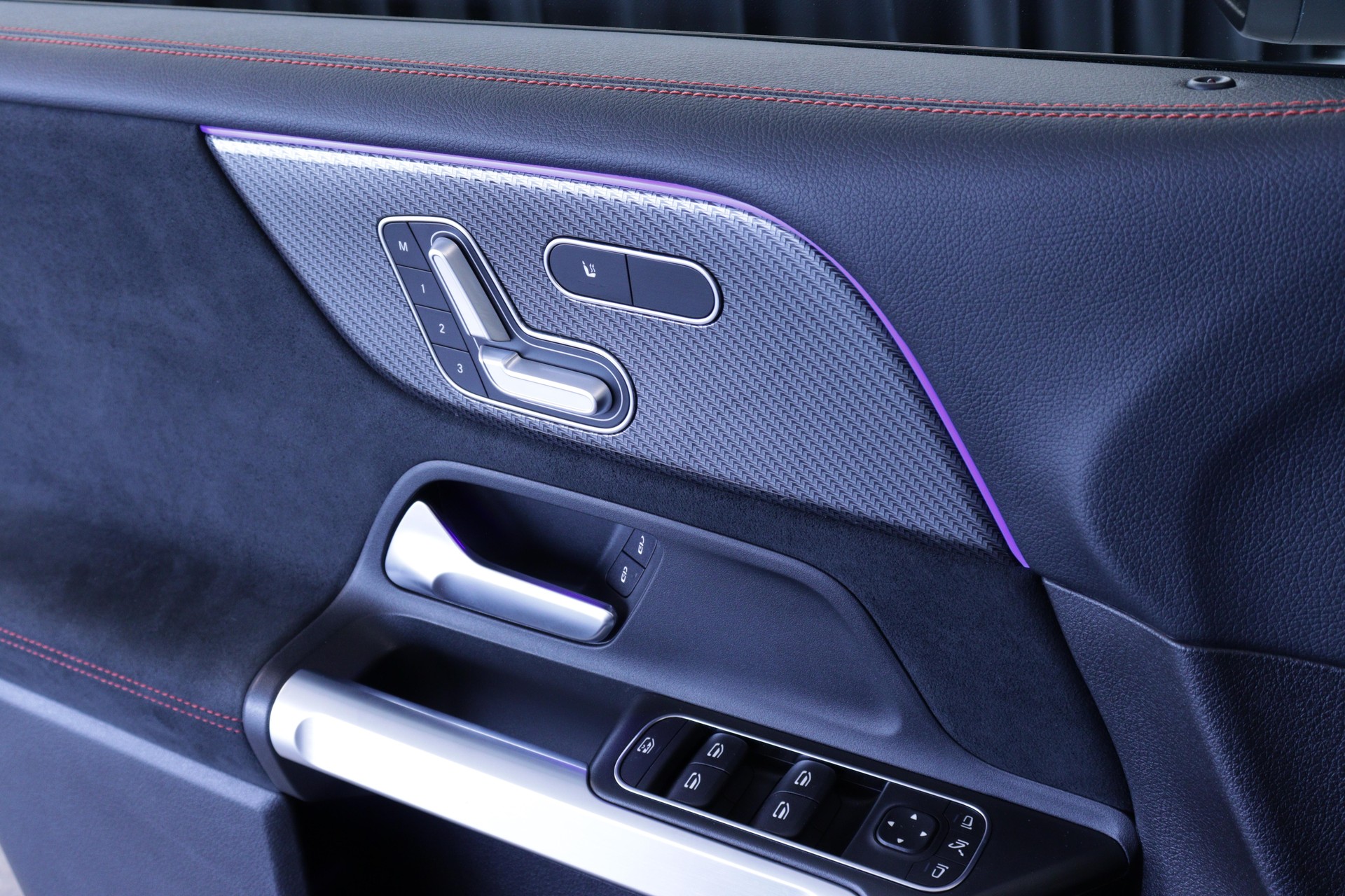 MERCEDES-BENZ GLB 35 AMG 4matic-image-8