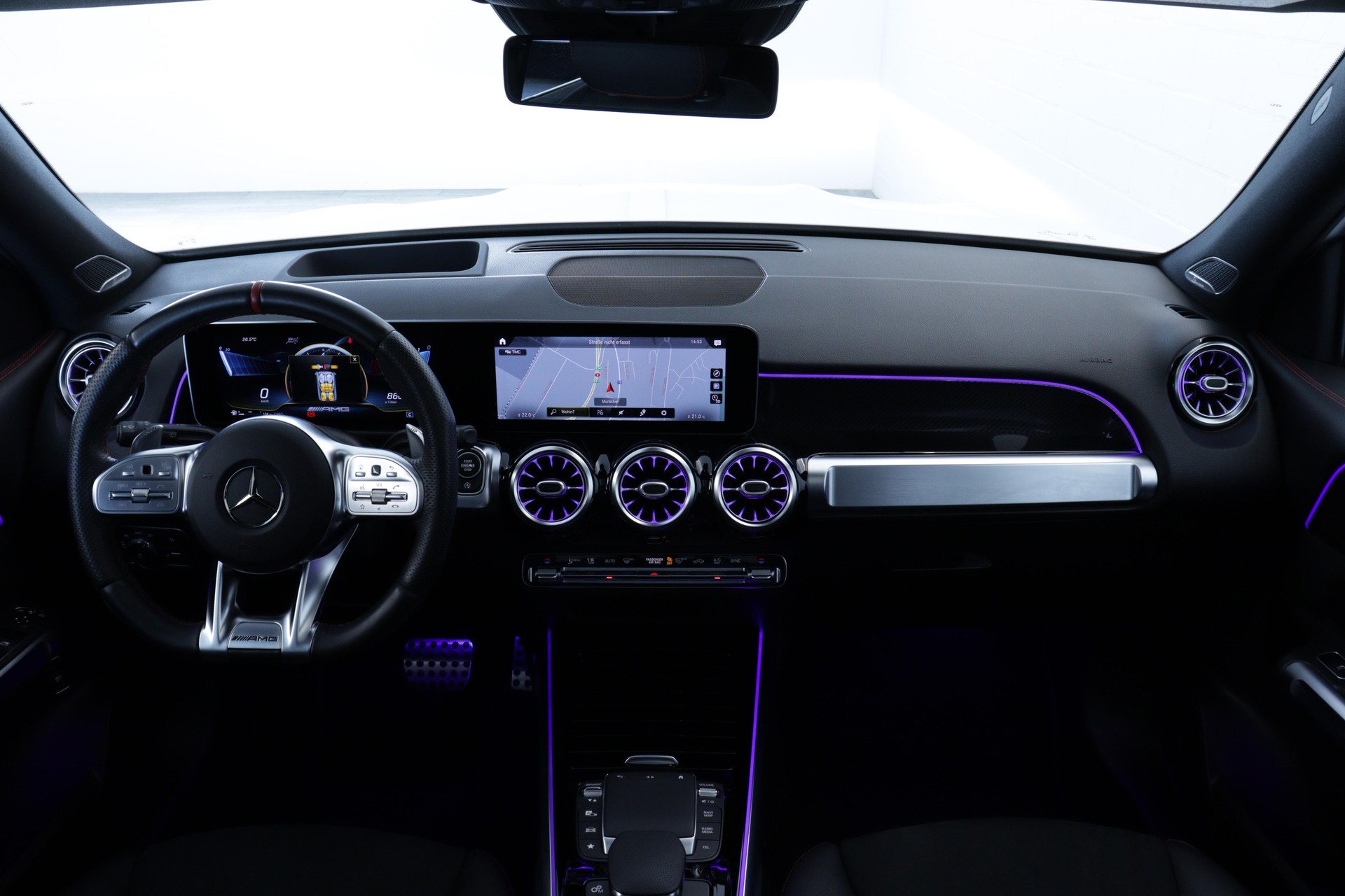 MERCEDES-BENZ GLB 35 AMG 4matic-image-4