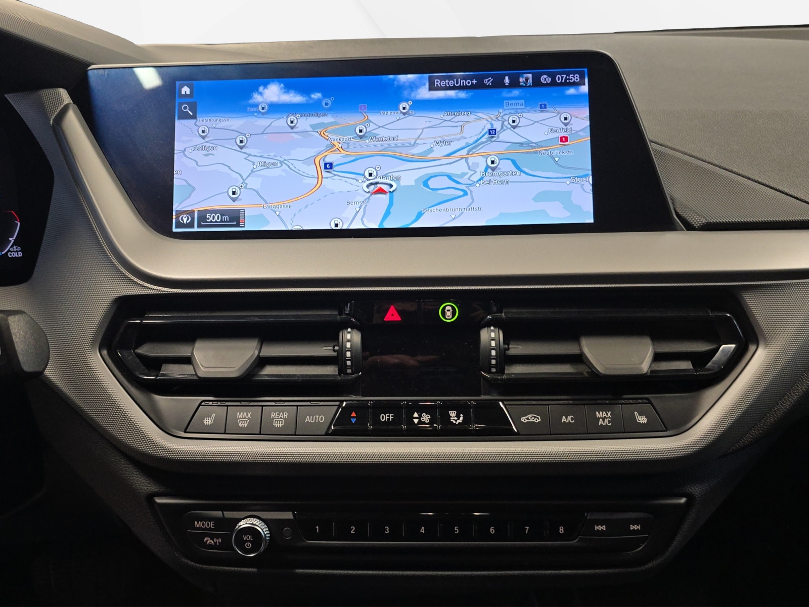 BMW 120i Steptronic-image-13