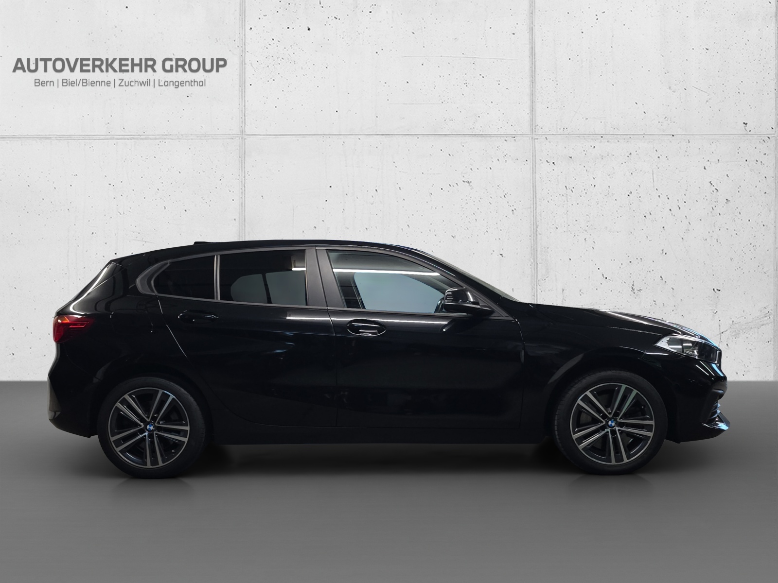 BMW 120i Steptronic-image-5