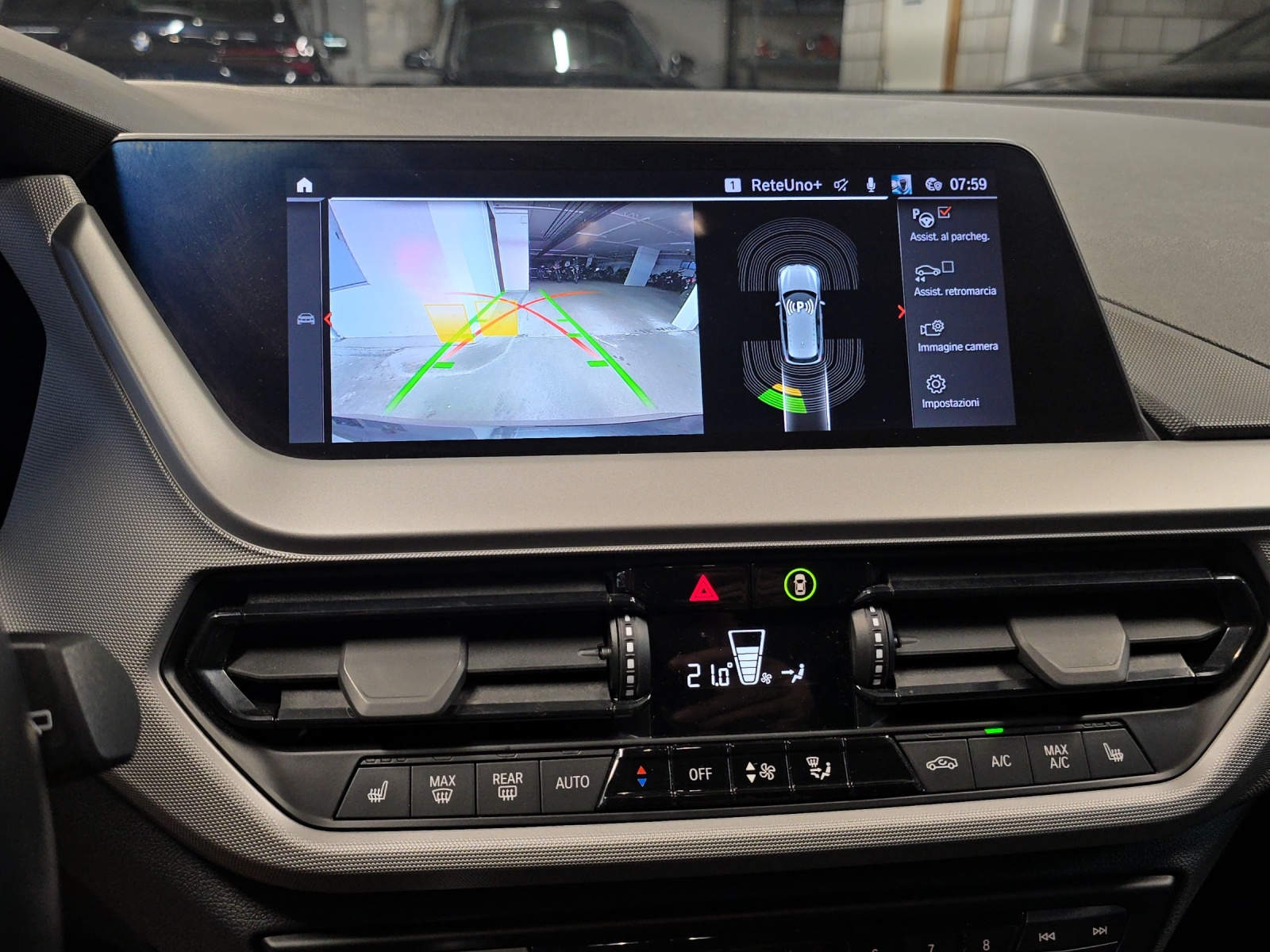 BMW 120i Steptronic-image-14