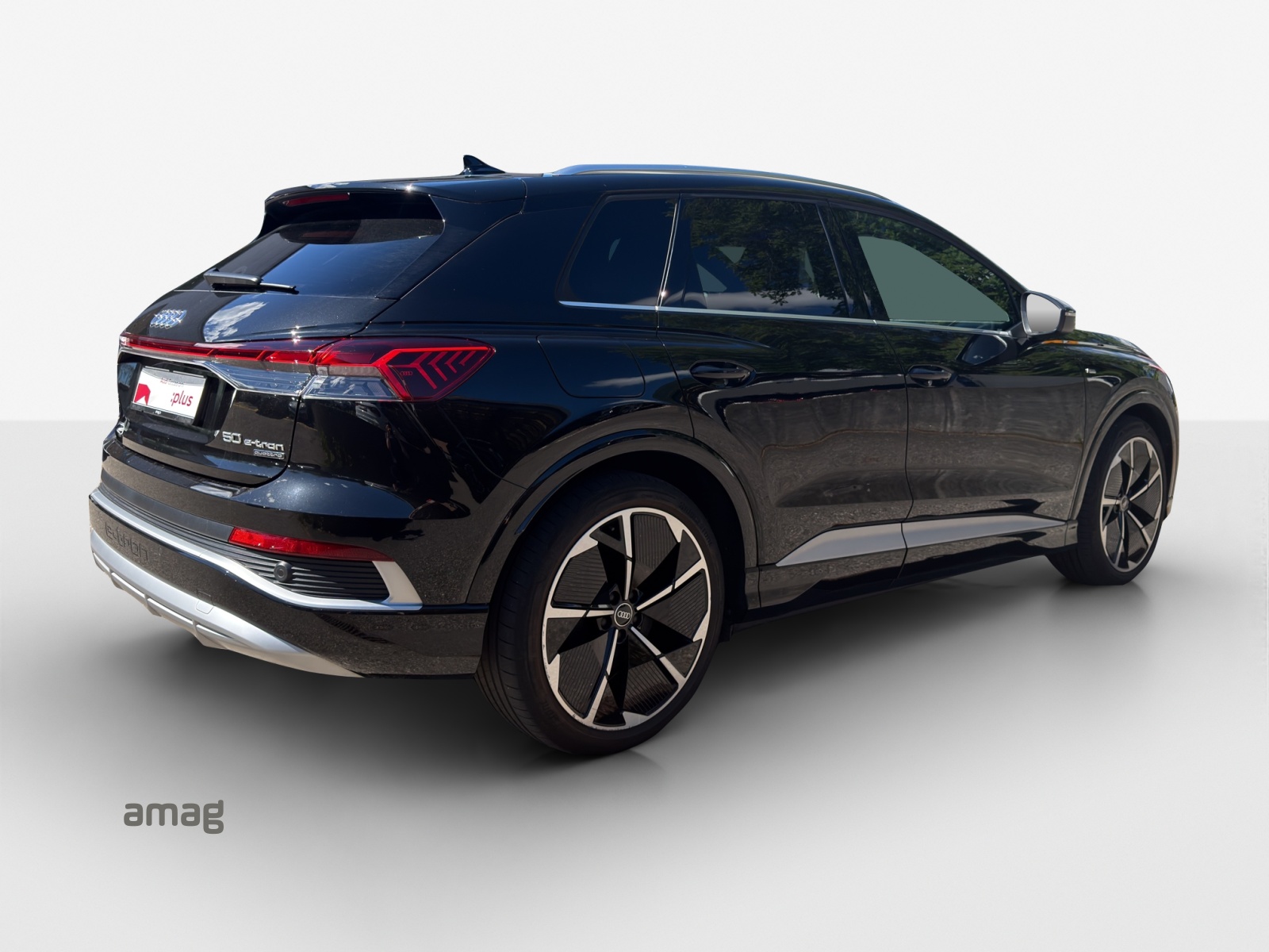 AUDI Q4 e-tron 50 quattro-image-5