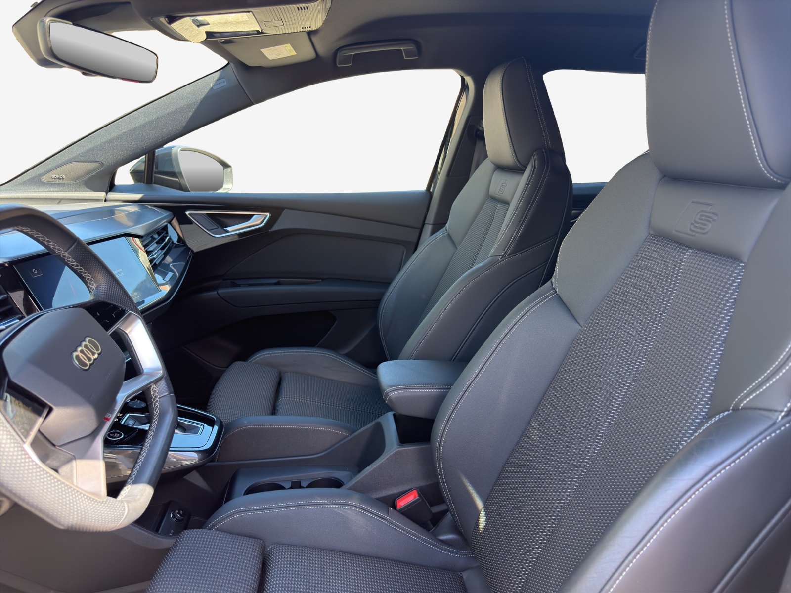 AUDI Q4 e-tron 50 quattro-image-8