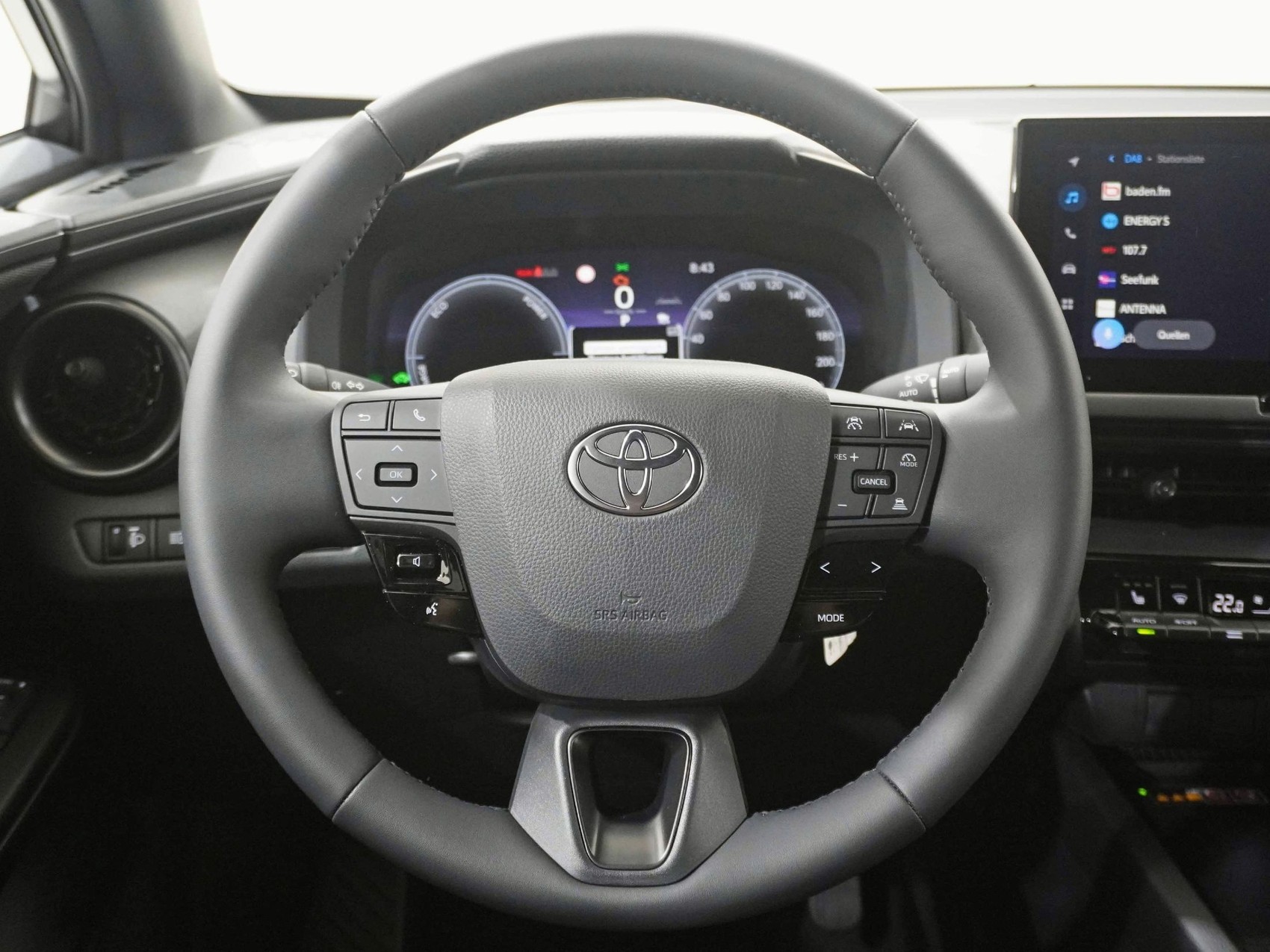 TOYOTA C-HR 2.0 PHEV Swiss Edition ** inkl. 8-Fach Bereifung **-image-9