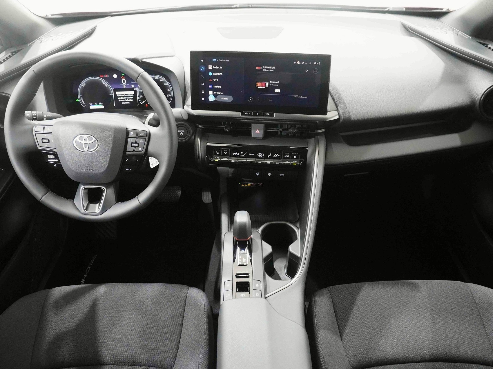 TOYOTA C-HR 2.0 PHEV Swiss Edition ** inkl. 8-Fach Bereifung **-image-8