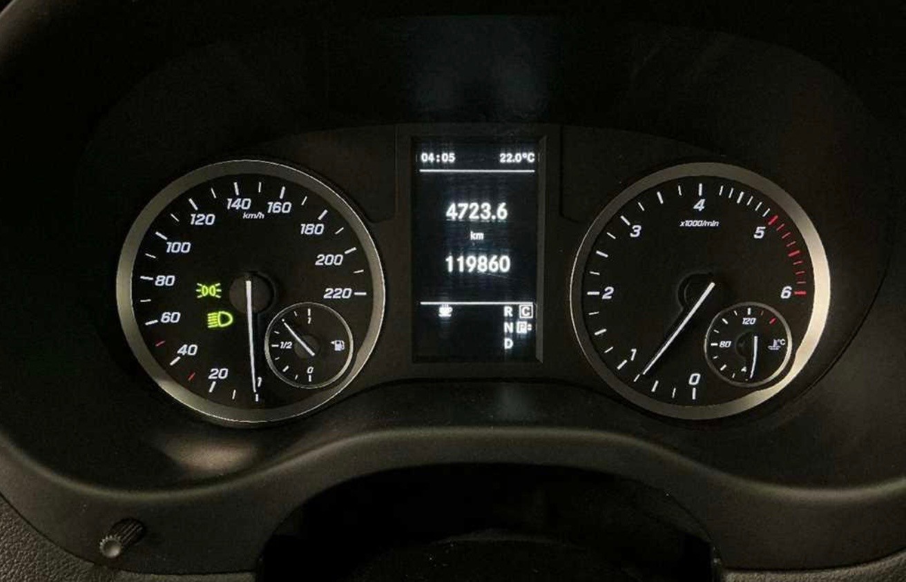 MERCEDES-BENZ Vito 114 CDI Lang 7G-Tronic-image-4