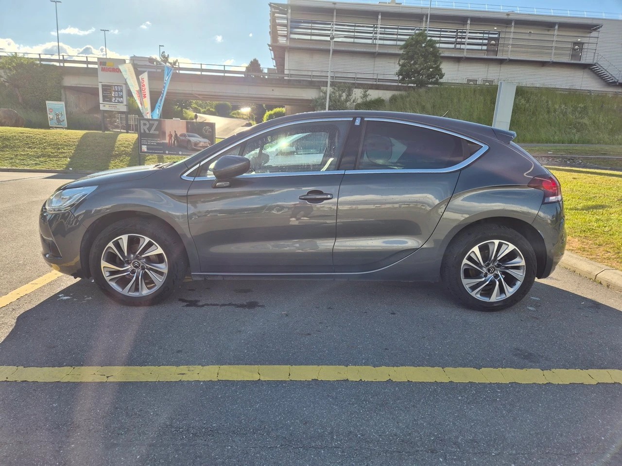 DS AUTOMOBILES DS4 1.6 e-HDi So Chic EGS-image-1