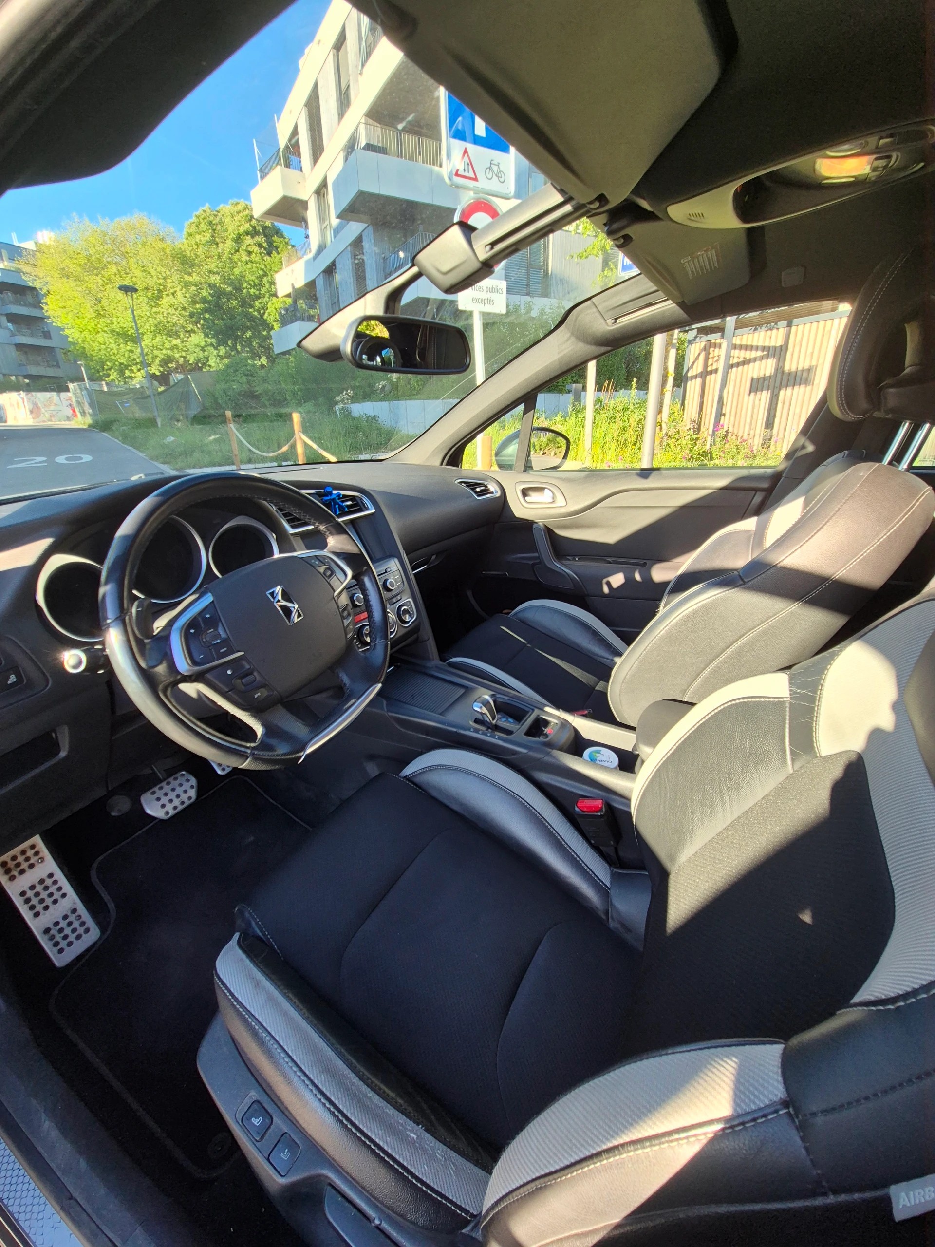 DS AUTOMOBILES DS4 1.6 e-HDi So Chic EGS-image-8