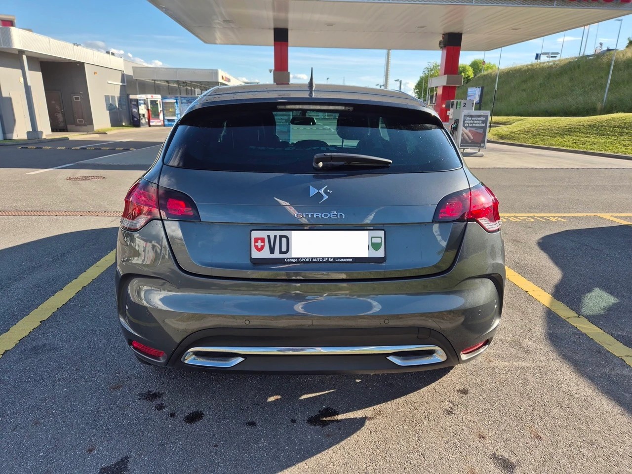 DS AUTOMOBILES DS4 1.6 e-HDi So Chic EGS-image-3
