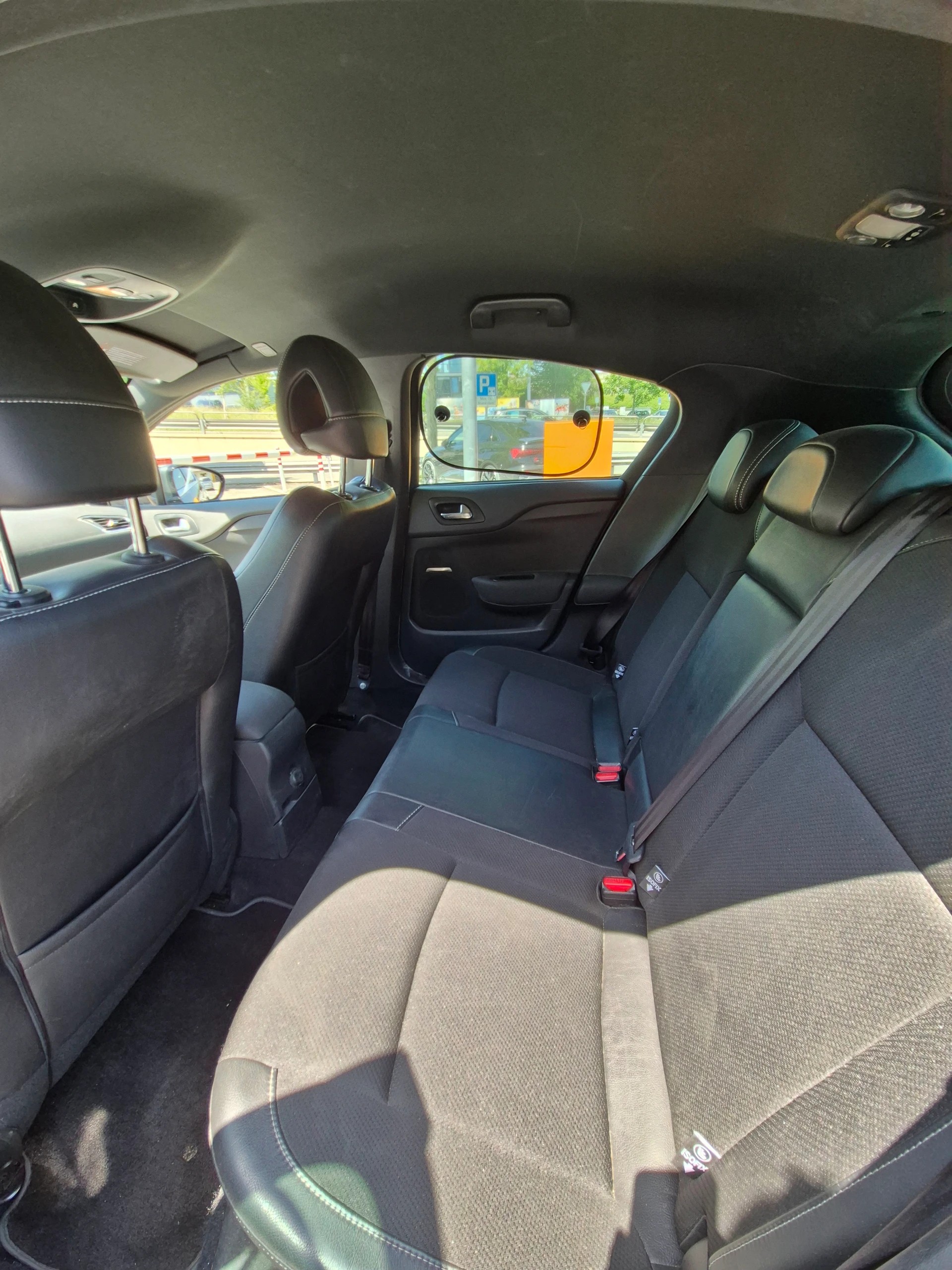 DS AUTOMOBILES DS4 1.6 e-HDi So Chic EGS-image-9