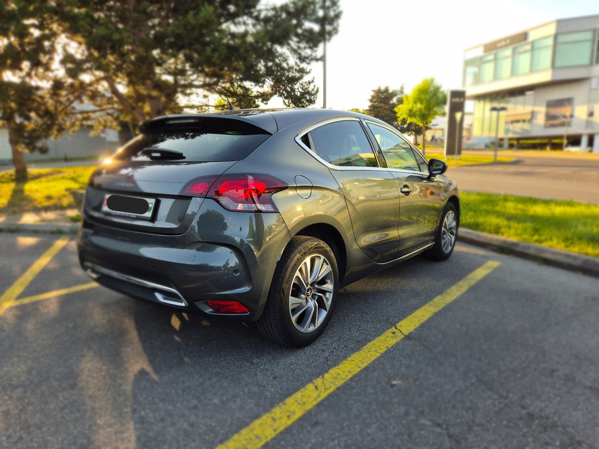 DS AUTOMOBILES DS4 1.6 e-HDi So Chic EGS-image-14