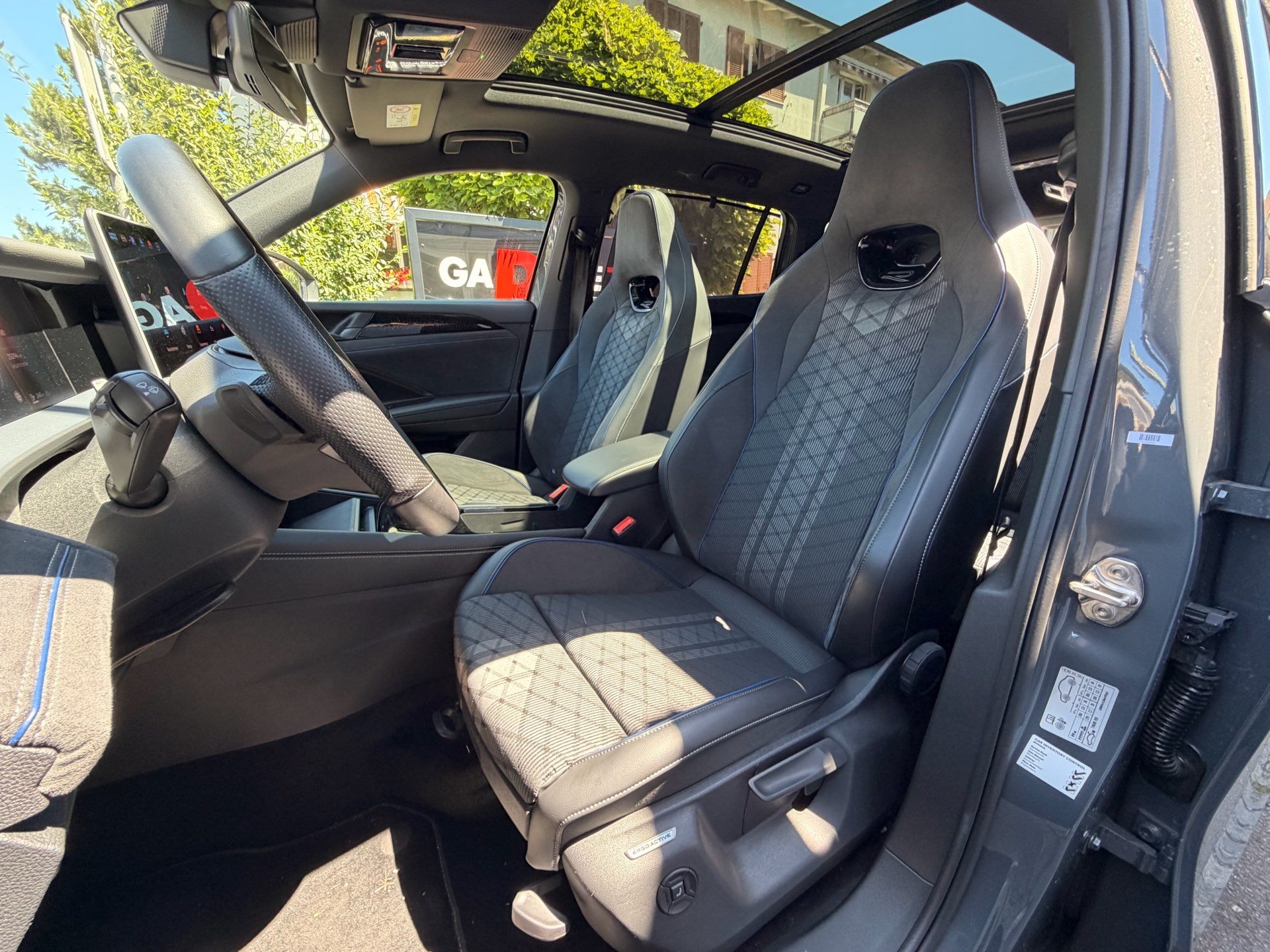 VW Tayron 2.0 TDI 193 PS 4Motion R-Line *** PANORAMDACH & ANHÄNGERKUPPLUNG ***-image-7