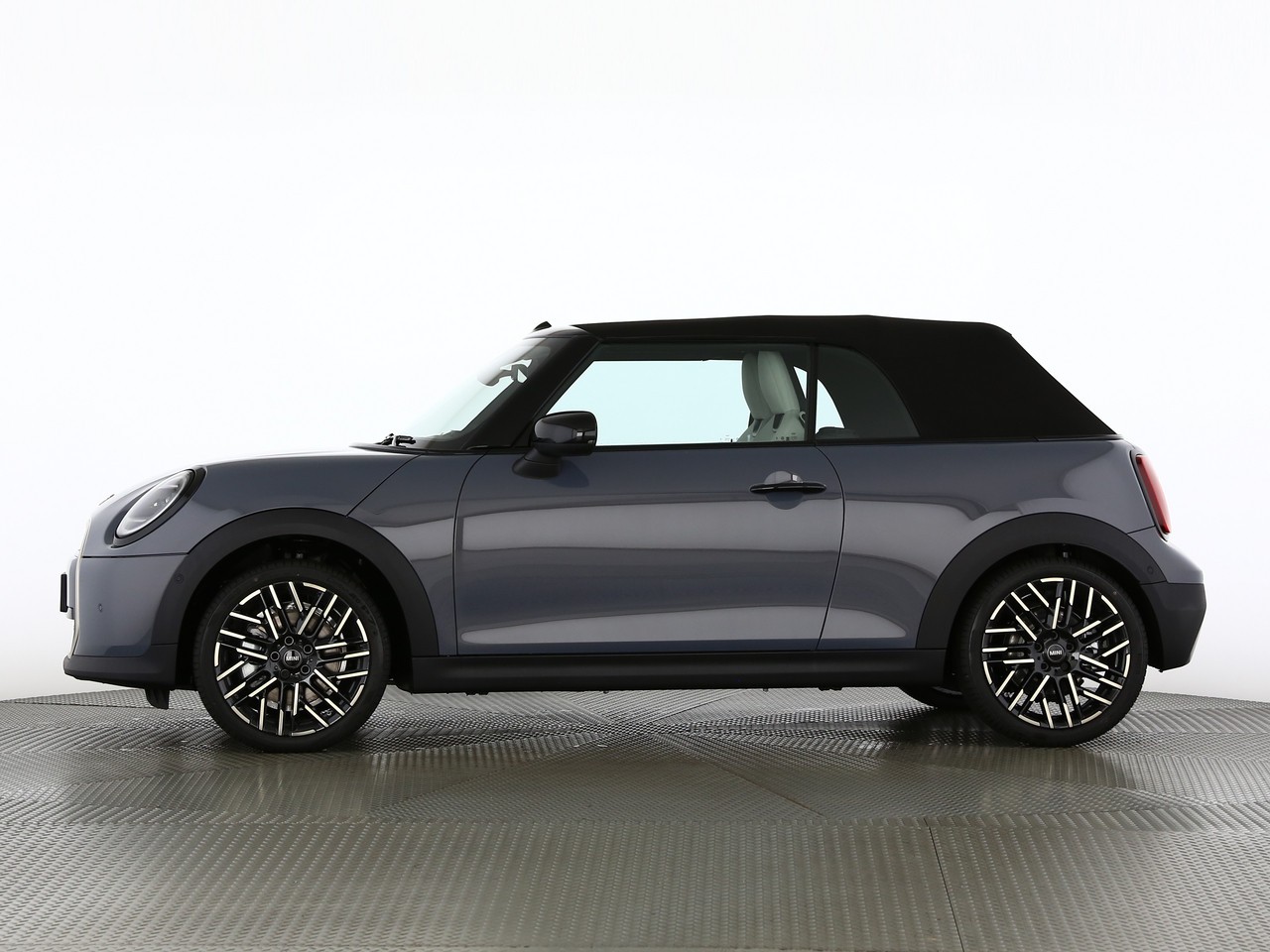 MINI Cooper C Cabriolet DKG-image-2
