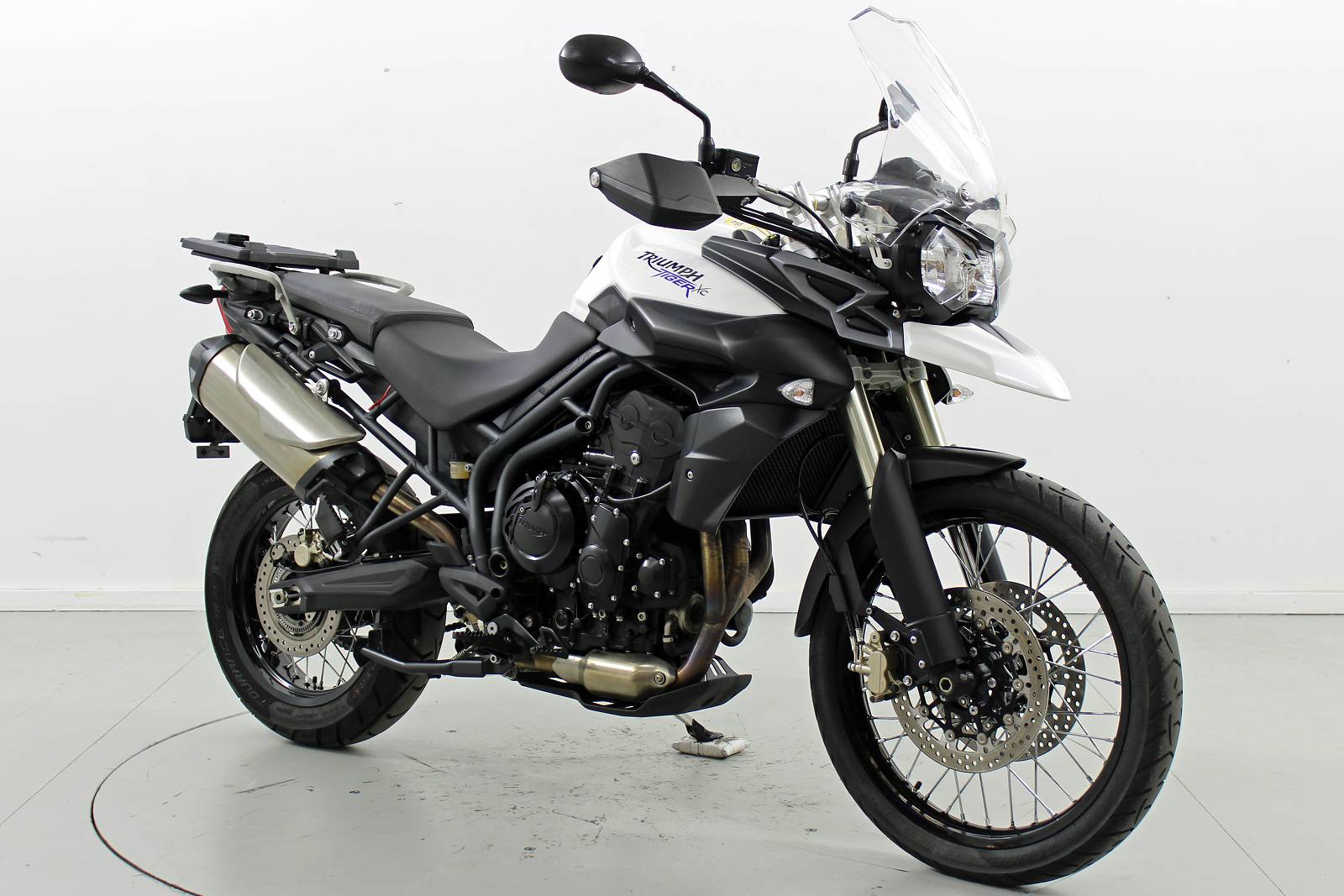 TRIUMPH Tiger 800 XC ABS-showroom-element-1