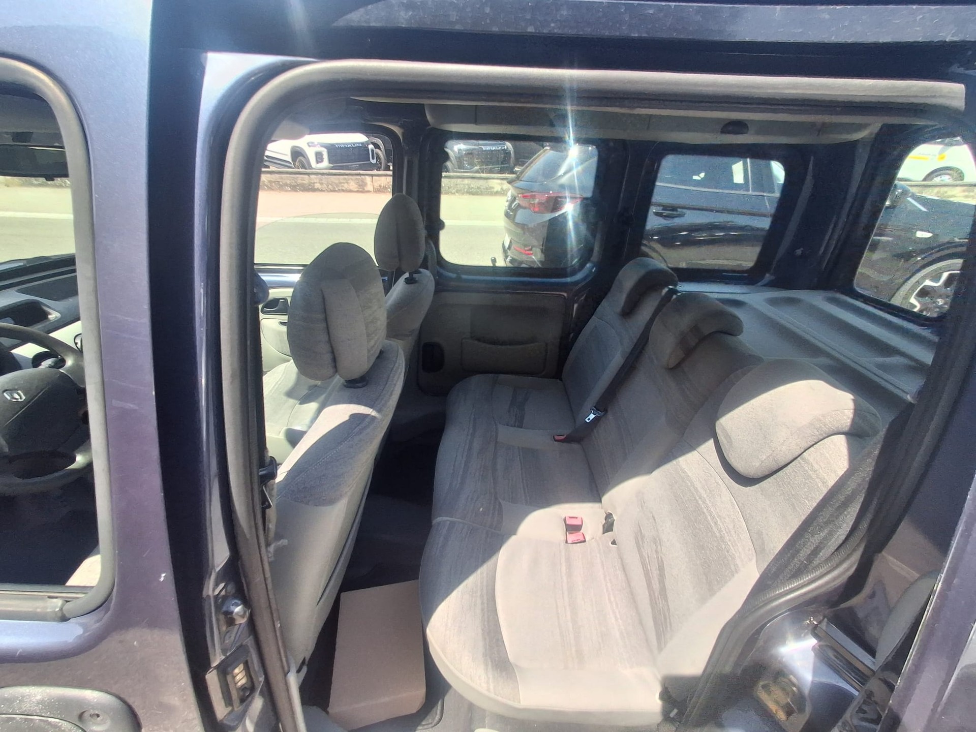 RENAULT Kangoo 1.6 16V Authentique-image-7