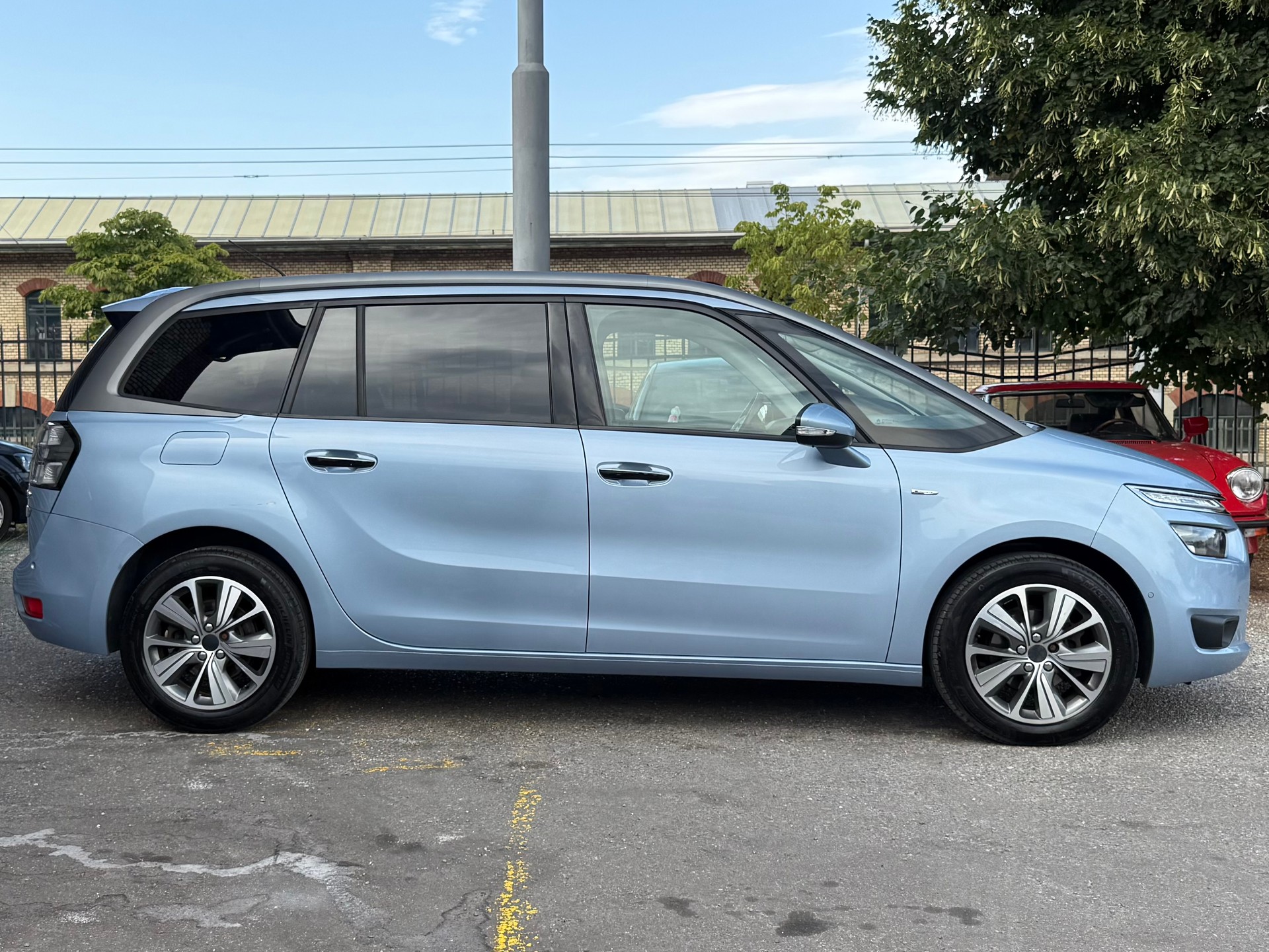 CITROEN Grand C4 Picasso 1.6 e-HDi Exclusive-image-3