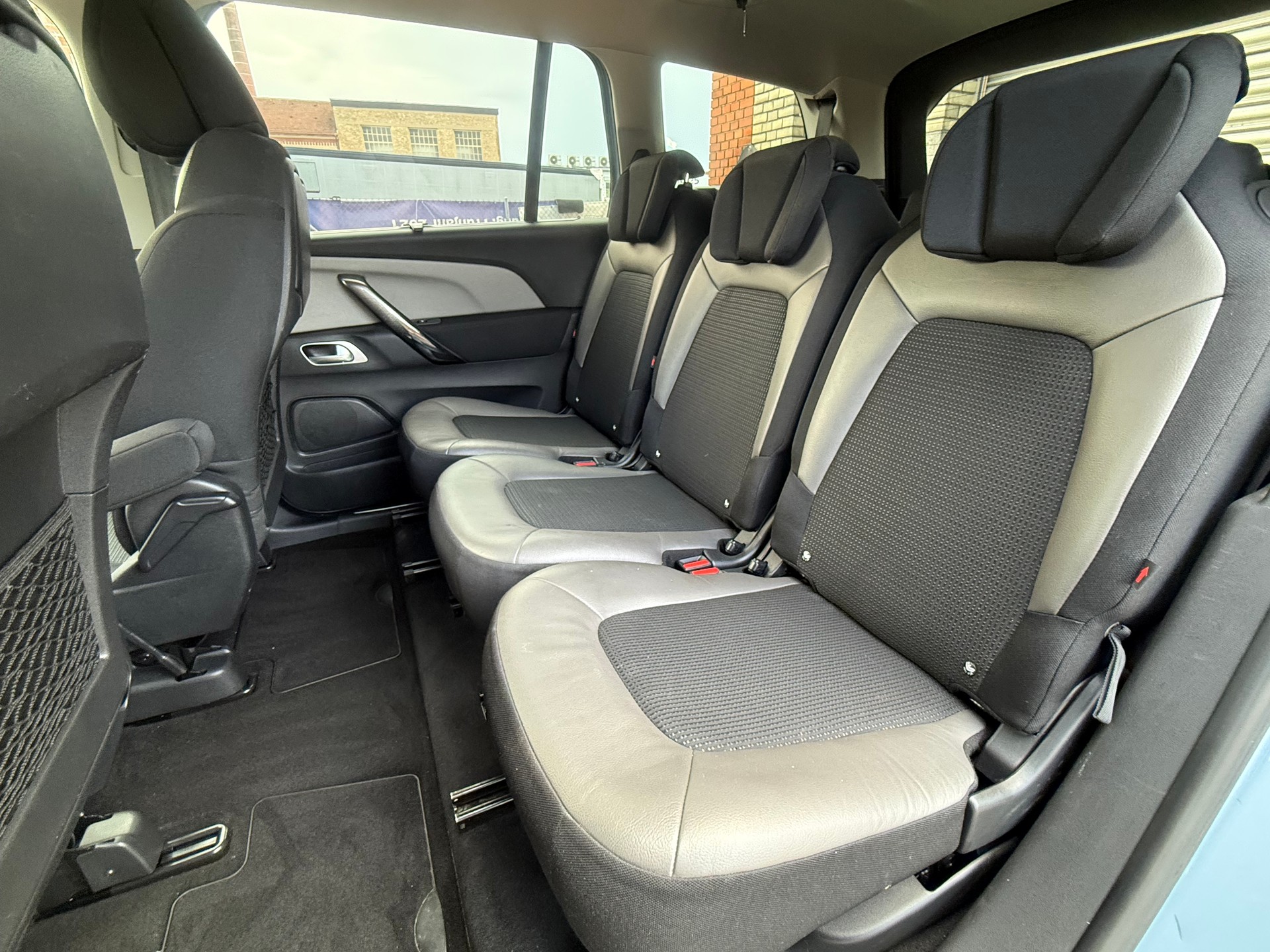 CITROEN Grand C4 Picasso 1.6 e-HDi Exclusive-image-13
