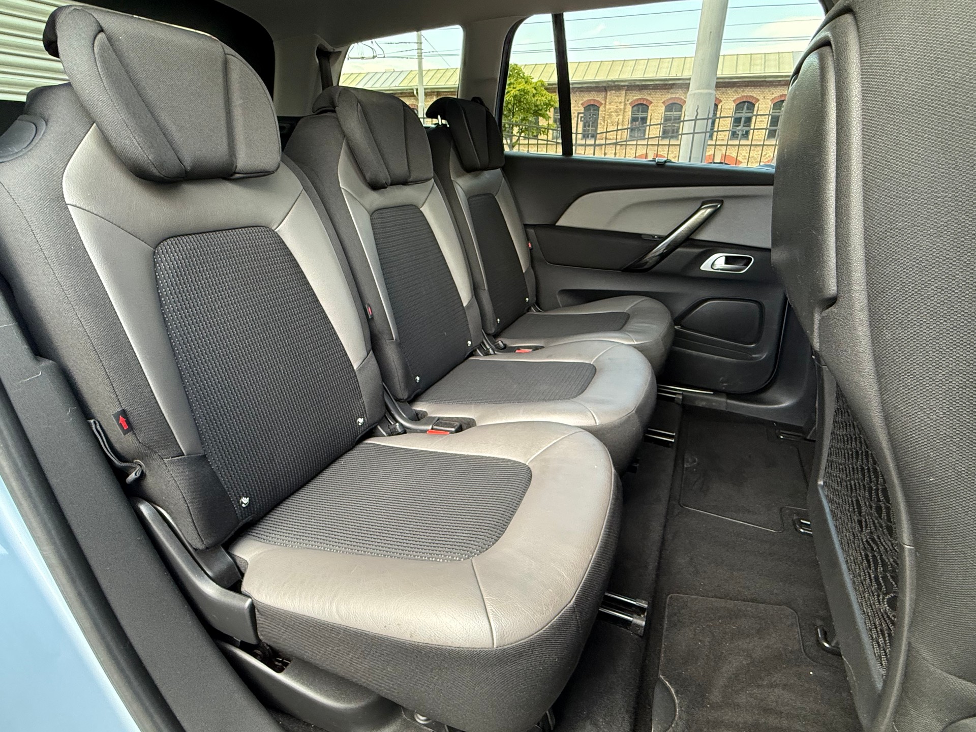 CITROEN Grand C4 Picasso 1.6 e-HDi Exclusive-image-14
