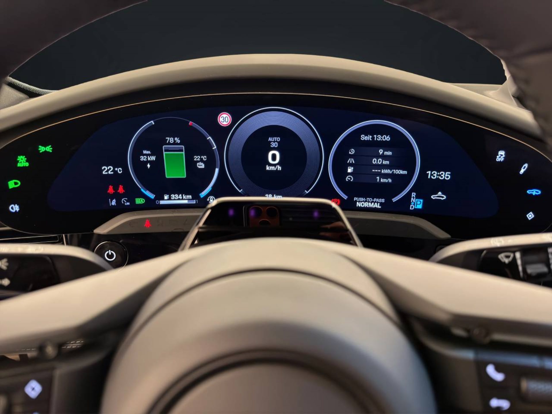 PORSCHE Taycan 4S Sport Turismo Black Edition-image-22