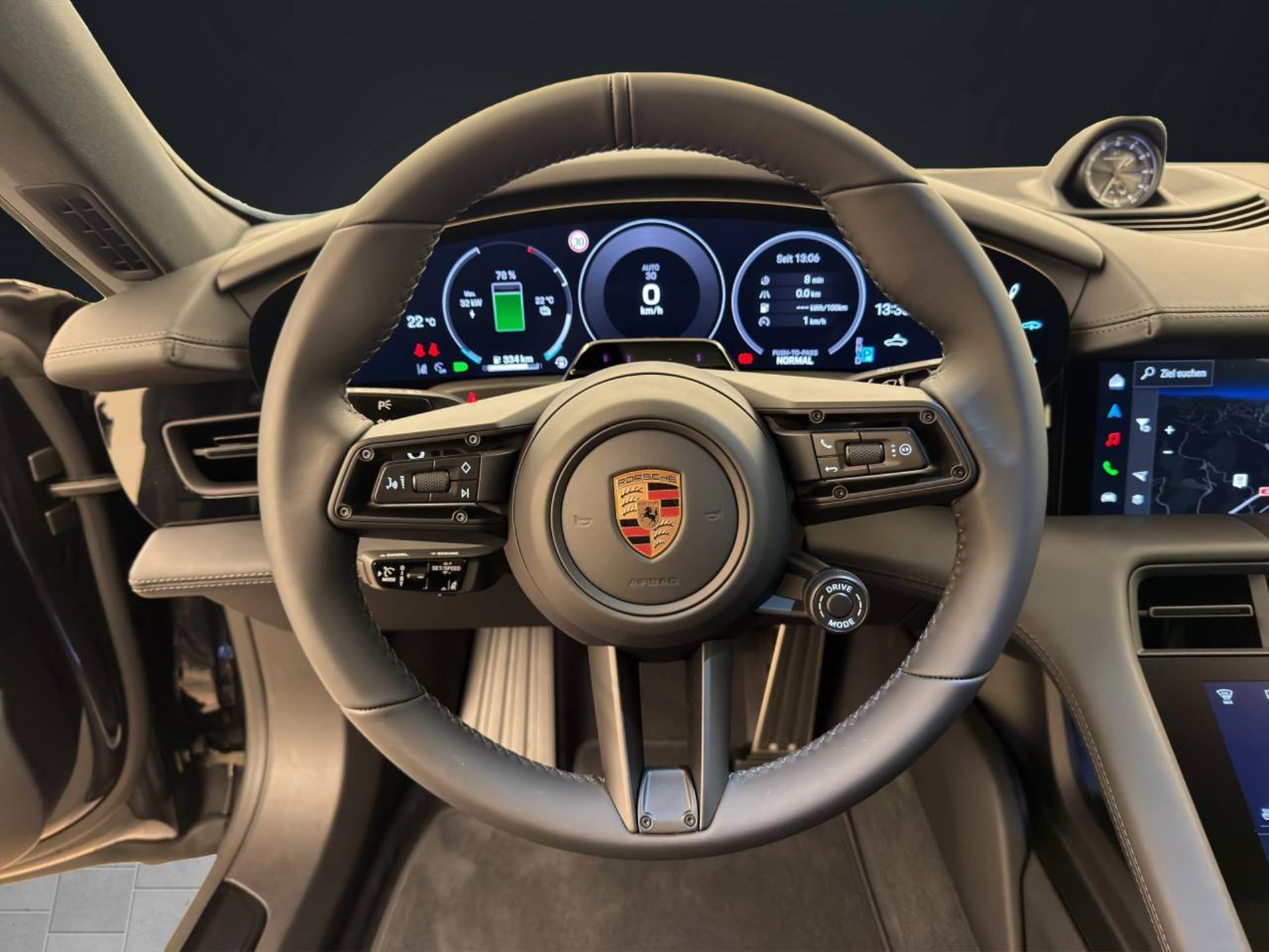 PORSCHE Taycan 4S Sport Turismo Black Edition-image-13