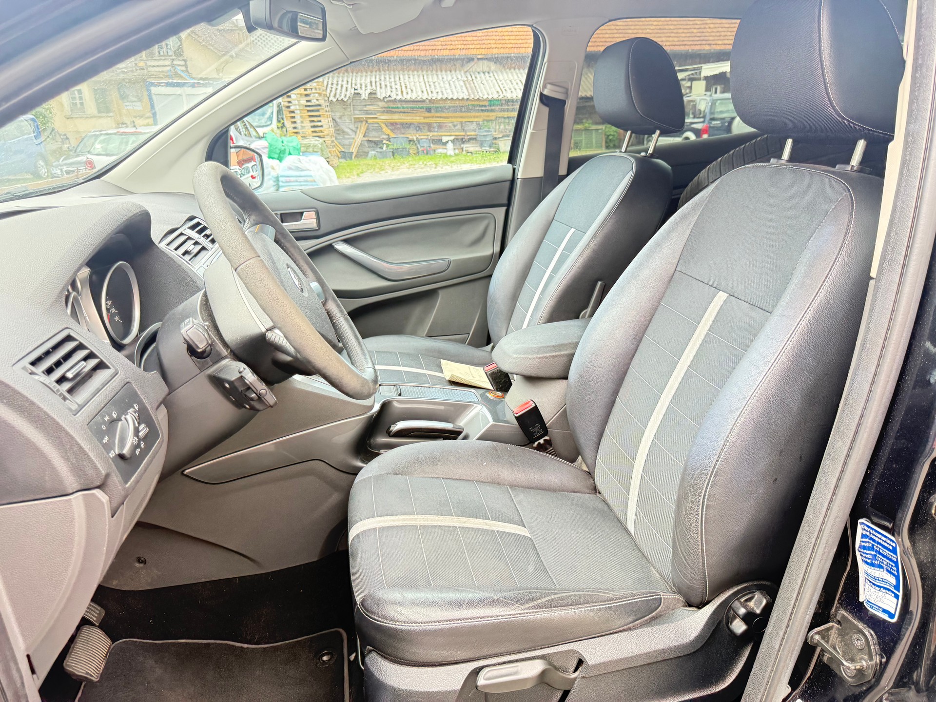 FORD Kuga 2.0 TDCi Titanium 4WD PowerShift-image-5