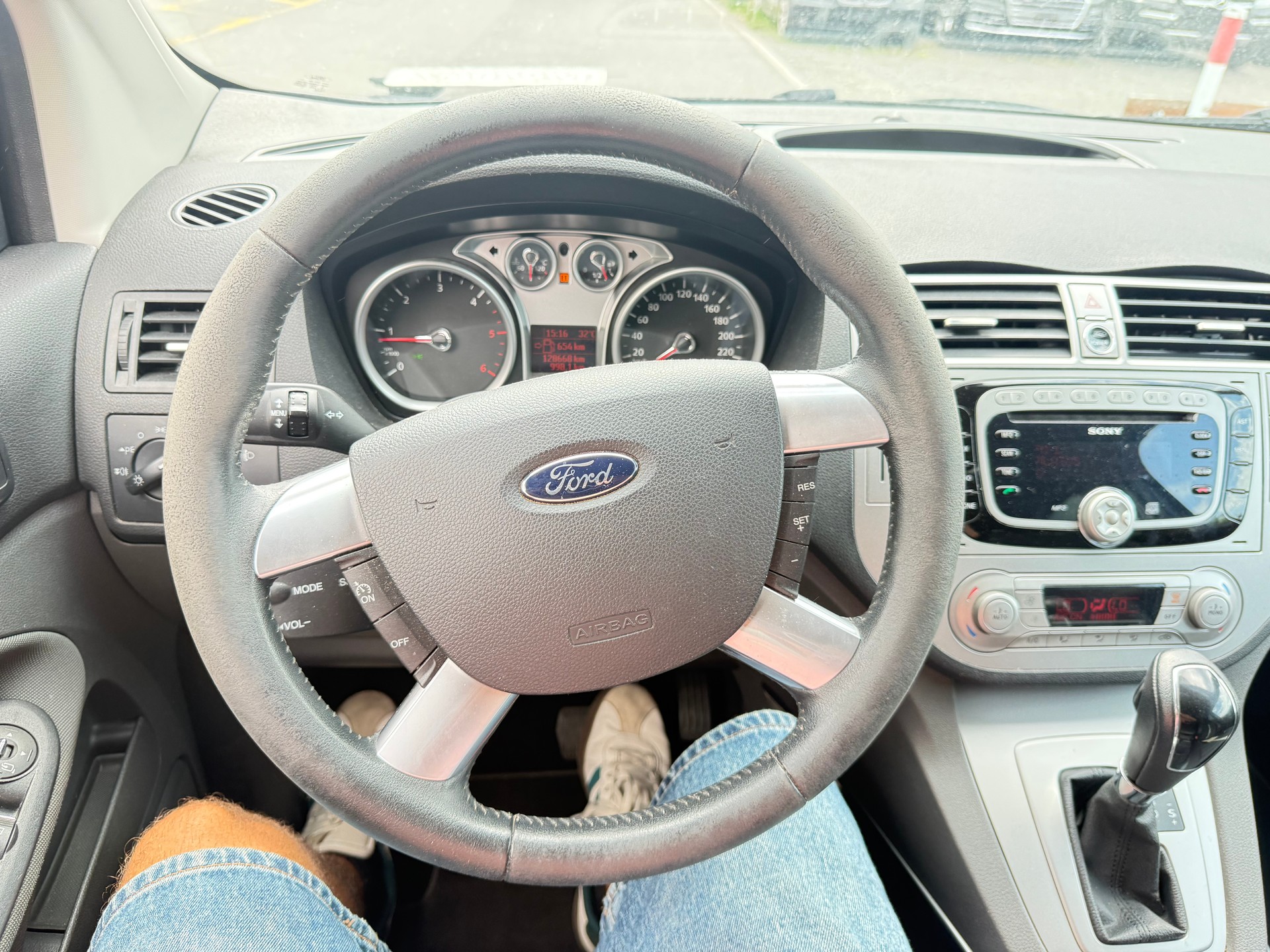 FORD Kuga 2.0 TDCi Titanium 4WD PowerShift-image-7
