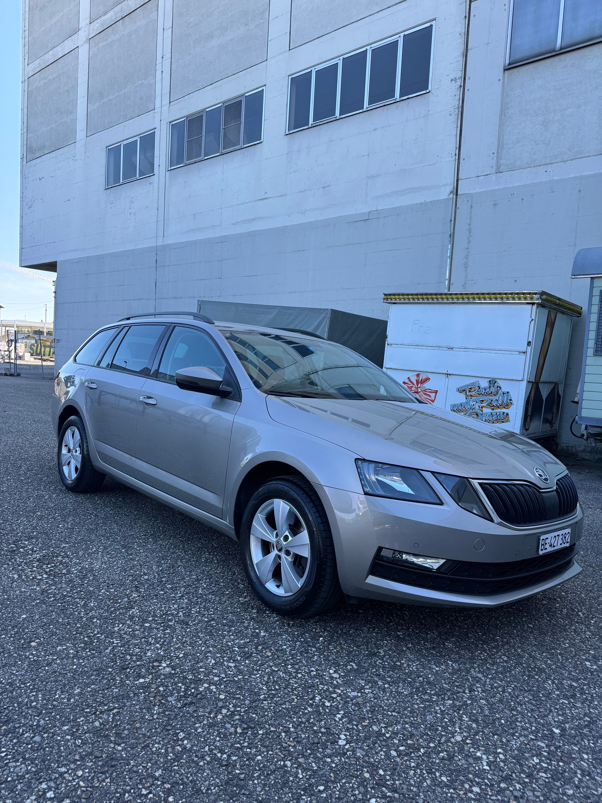 SKODA 2.0 TDI 184 Prag 4x4 DSG-image-2