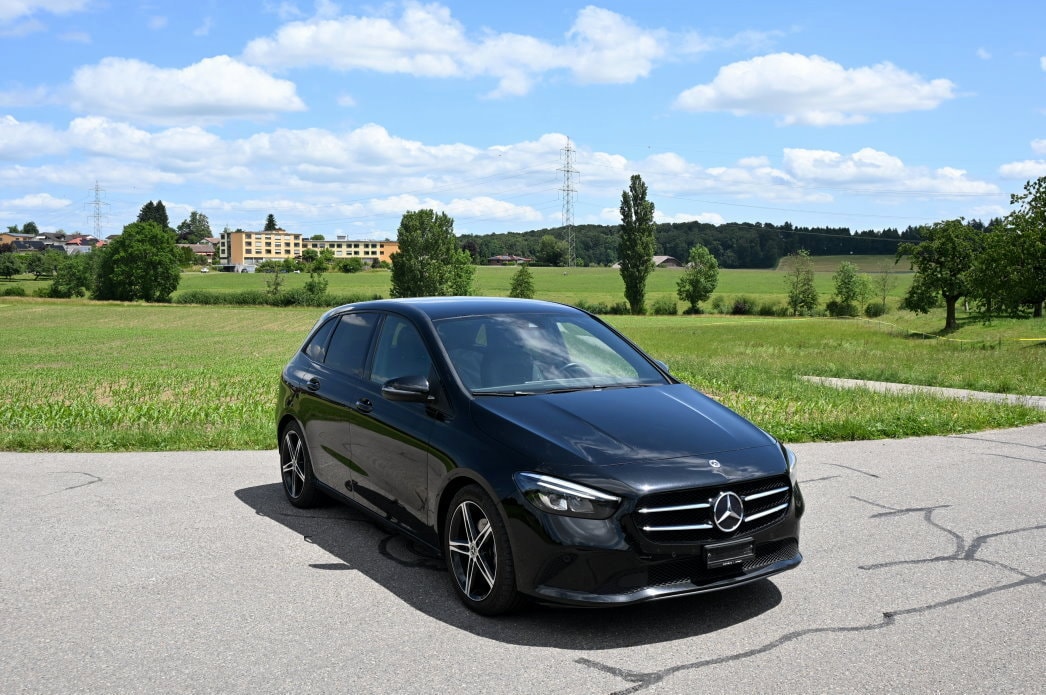 MERCEDES-BENZ B 200 d Night Star 8G-DCT-image-1