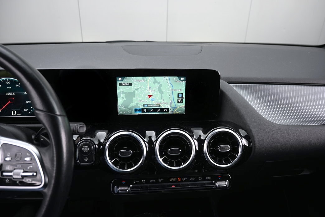 MERCEDES-BENZ B 200 d Night Star 8G-DCT-image-11