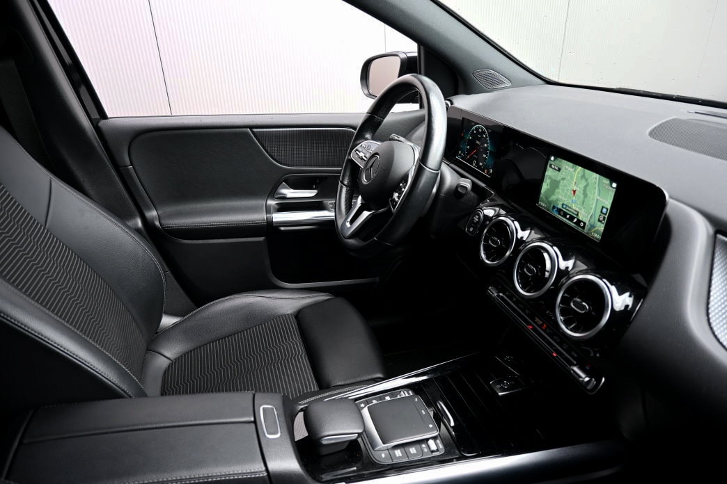 MERCEDES-BENZ B 200 d Night Star 8G-DCT-image-6
