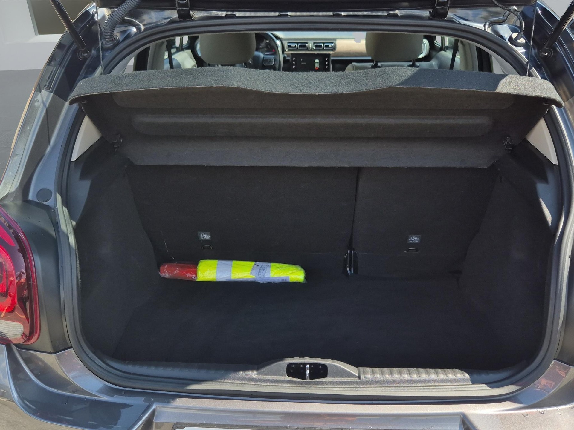 CITROEN C3 1.2 PureTech Shine-image-16