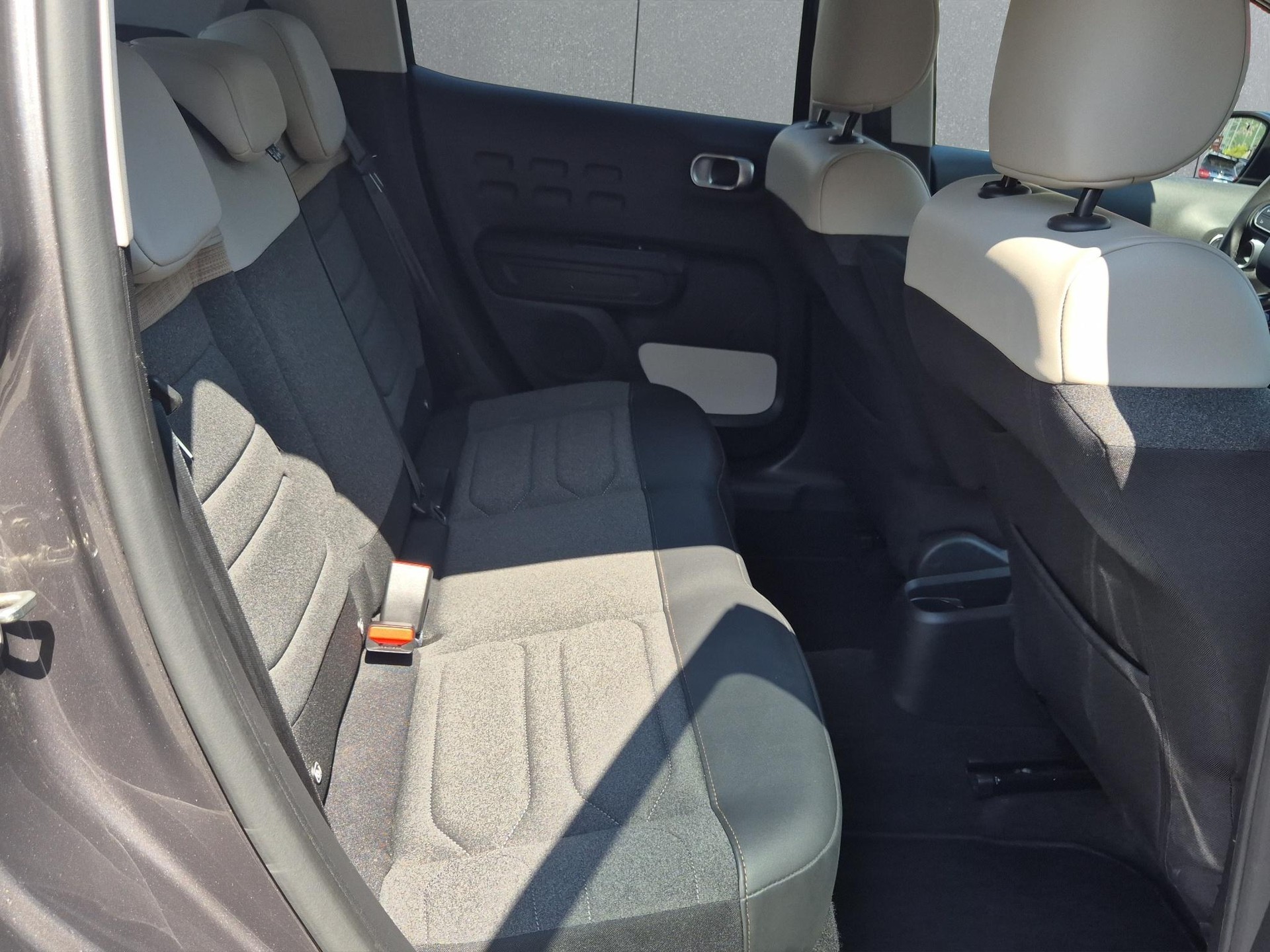 CITROEN C3 1.2 PureTech Shine-image-15