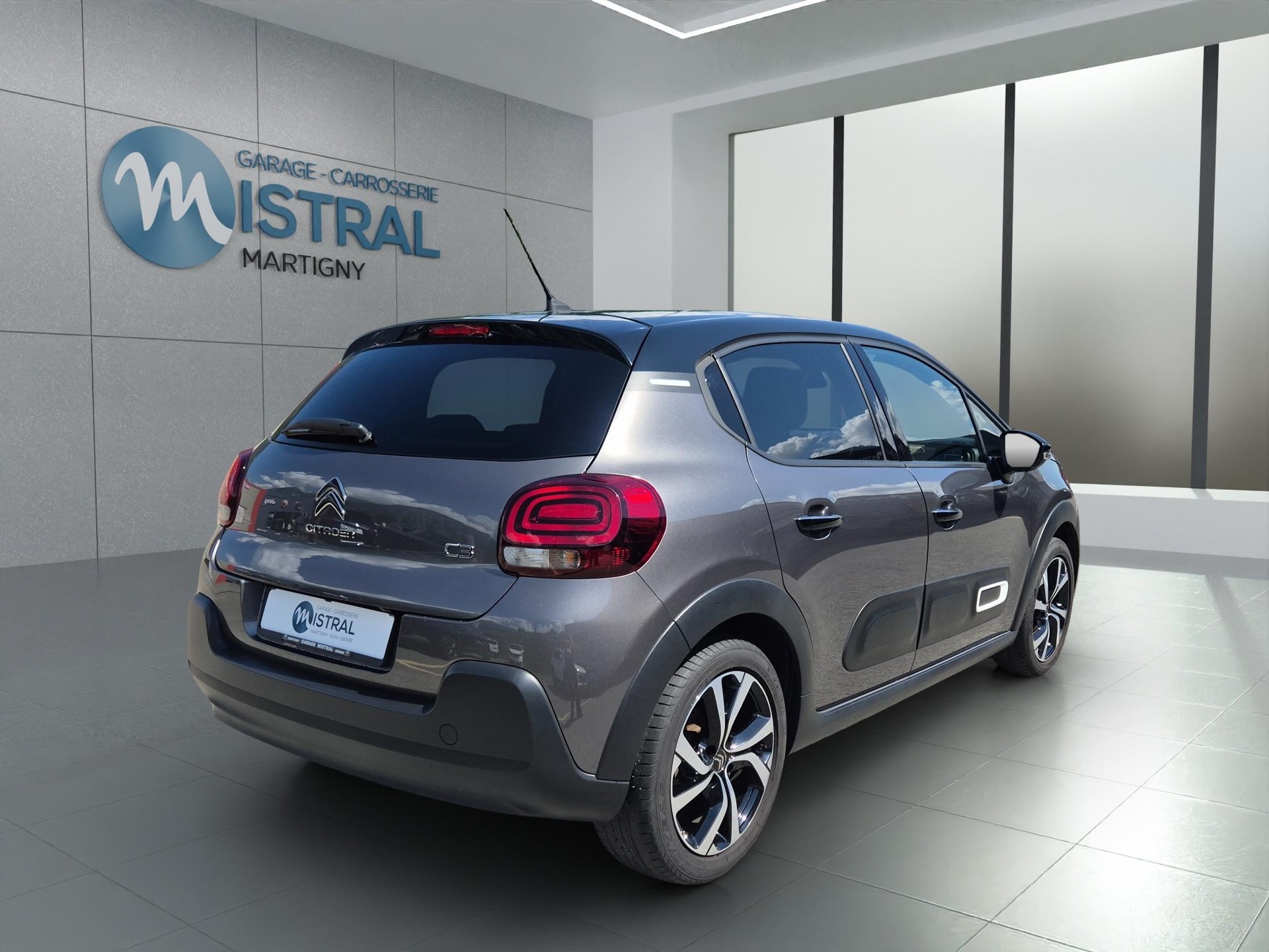 CITROEN C3 1.2 PureTech Shine-image-4