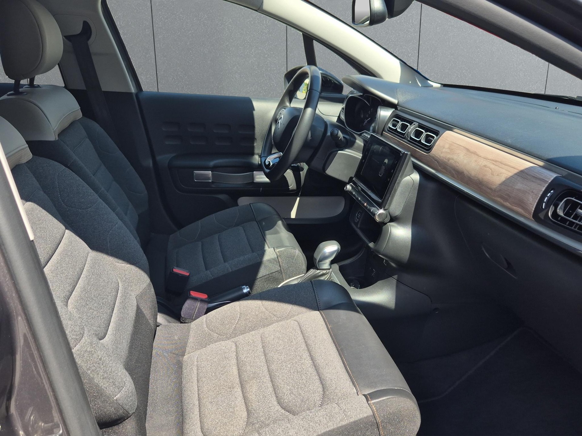CITROEN C3 1.2 PureTech Shine-image-14