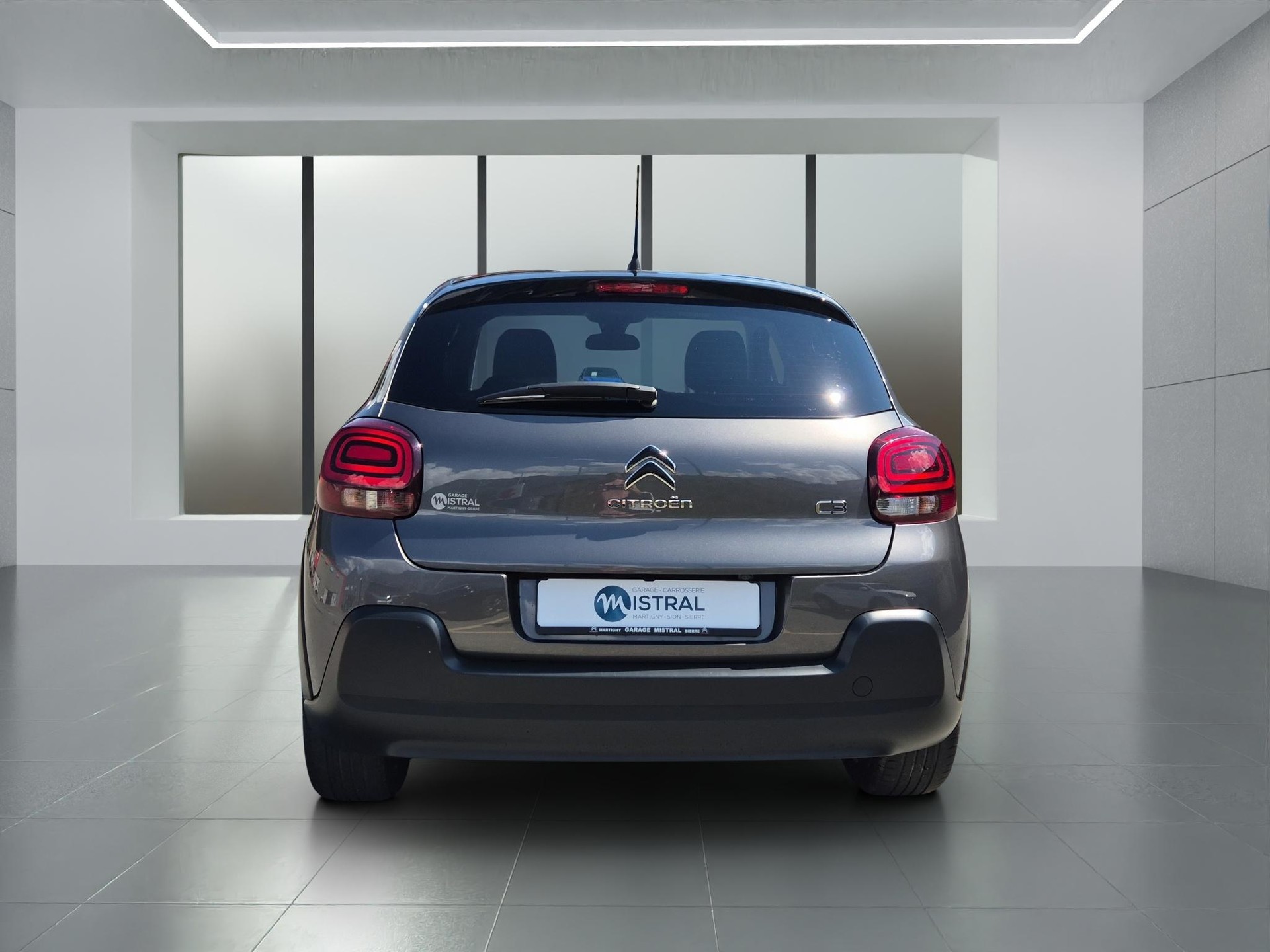 CITROEN C3 1.2 PureTech Shine-image-3