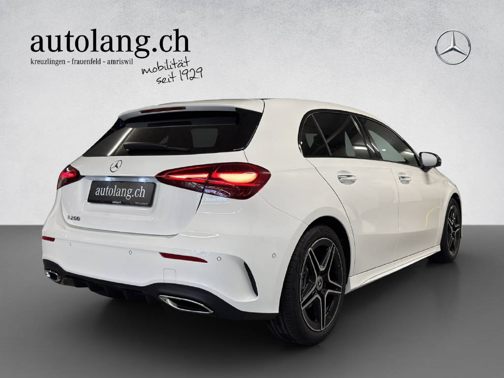 MERCEDES-BENZ A 200 AMG Line Night Star-showroom-element-3