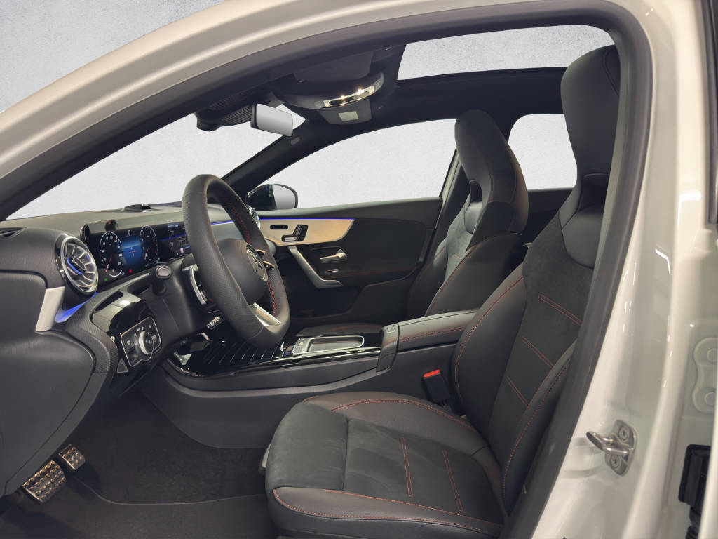 MERCEDES-BENZ A 200 AMG Line Night Star-image-9