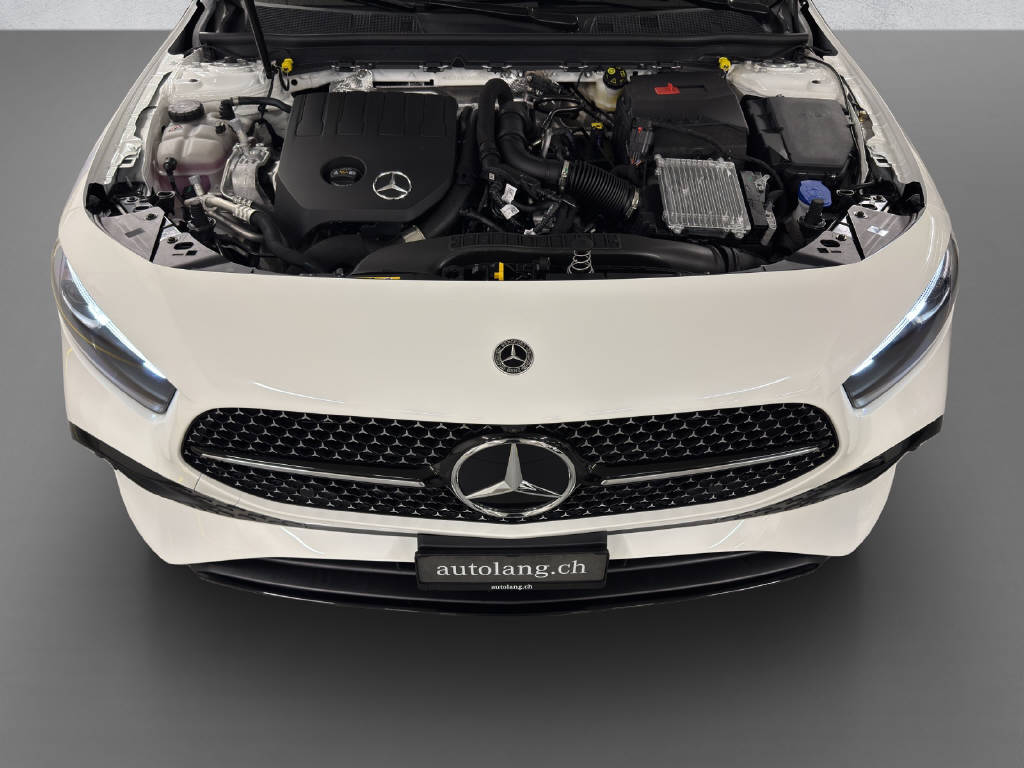 MERCEDES-BENZ A 200 AMG Line Night Star-image-8