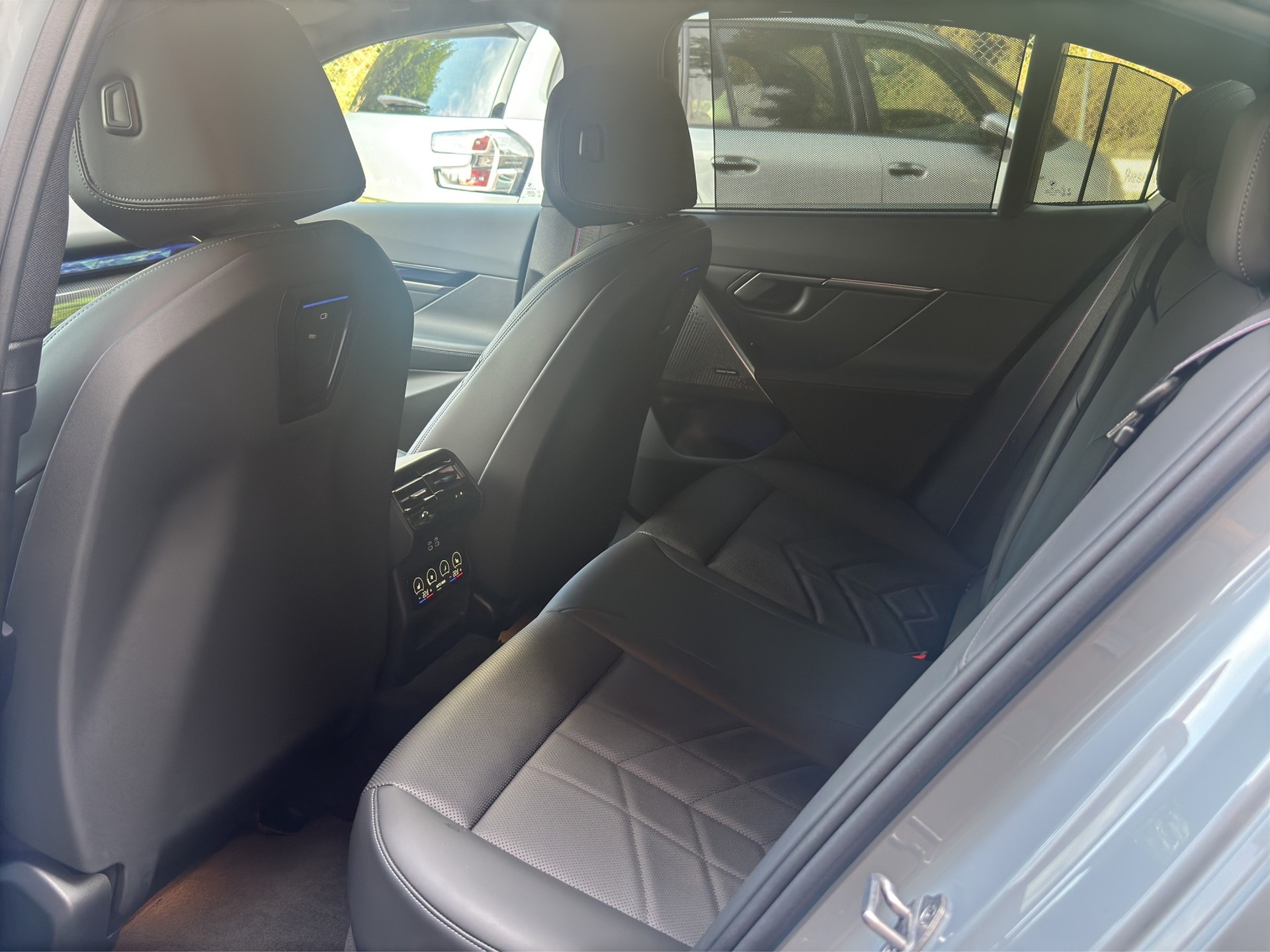 BMW i5 M60 xDrive M Sport Pro (CH) AHK-image-13